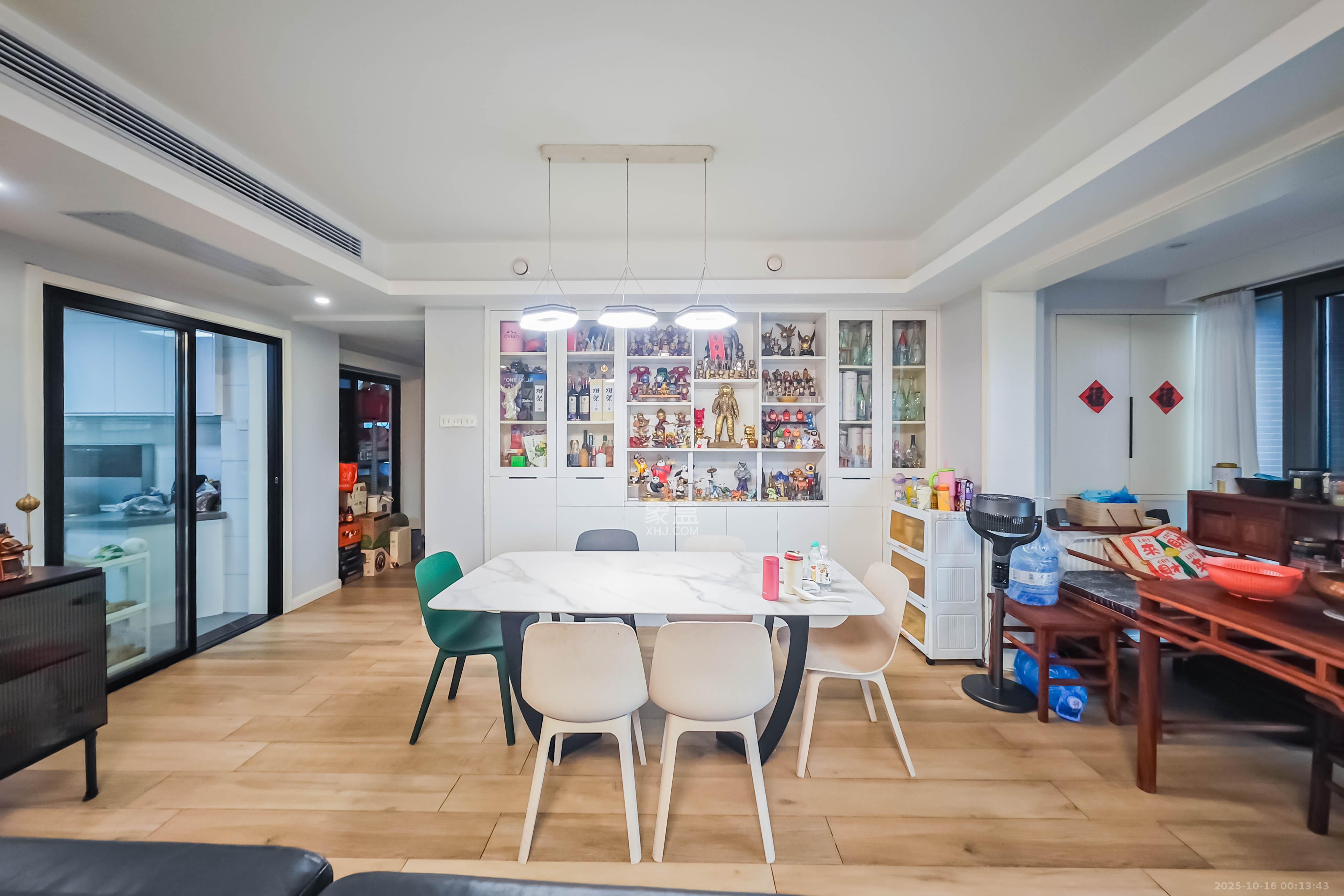 京武浪琴山一、二期  4室2厅2卫    280.0万 京武浪琴山一、二期  4室2厅2卫    280.0万客厅