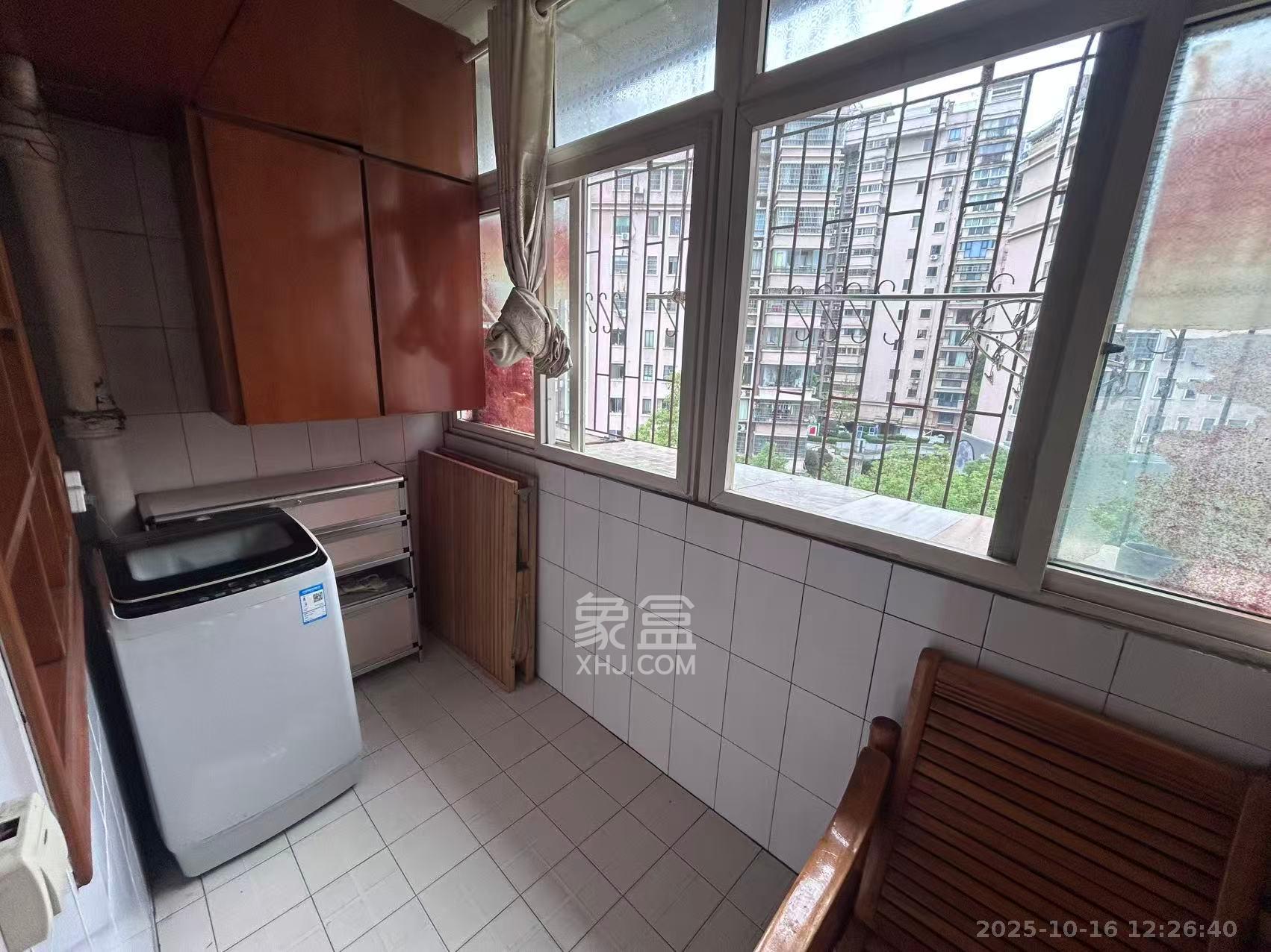 涂家冲社区(涂新小区、农商银行宿舍)  2室1厅1卫    1500.0元/月 涂家冲社区(涂新小区、农商银行宿舍)  2室1厅1卫    1500.0元/月室内图