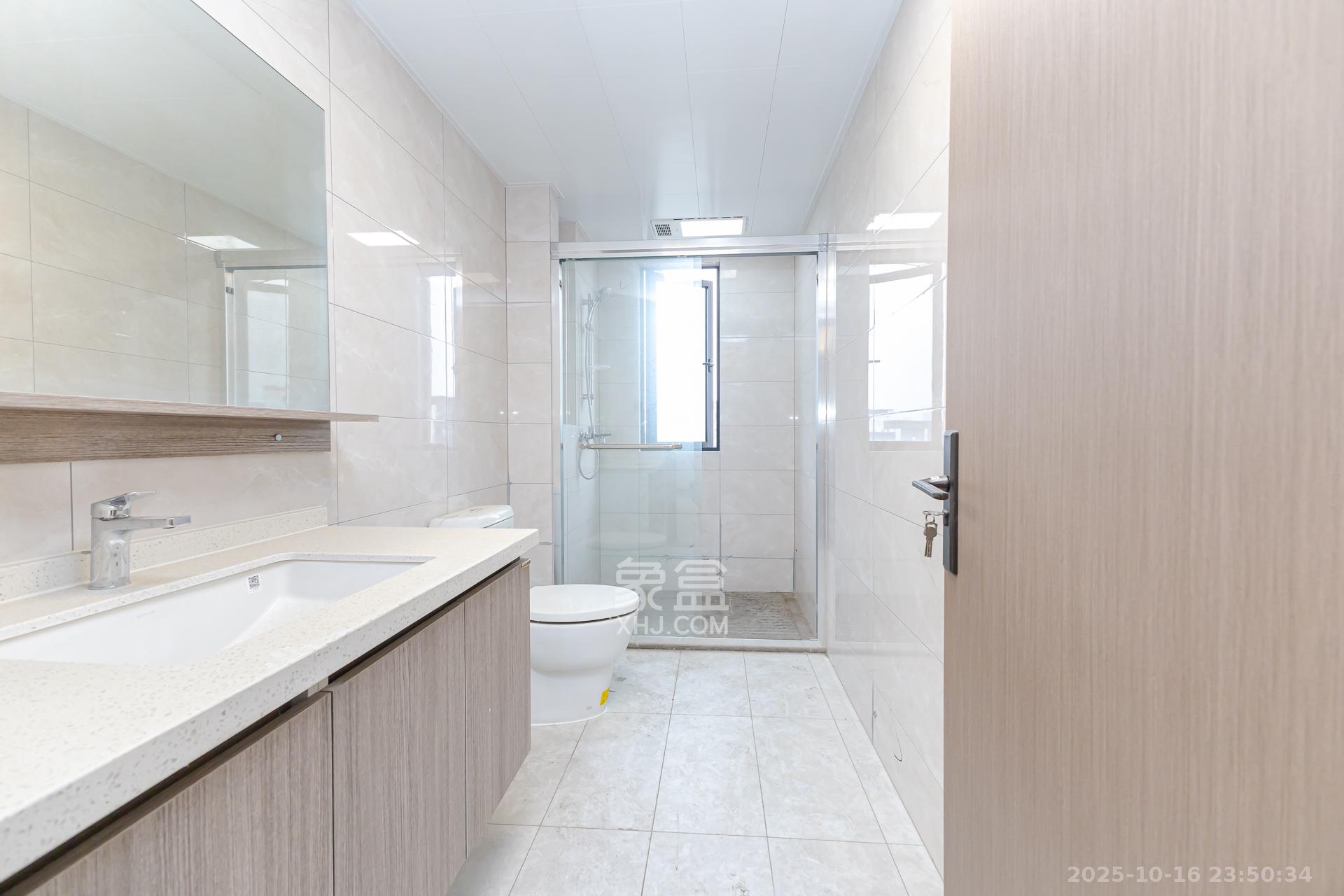 金富湘江悦城  4室2厅2卫    135.0万 金富湘江悦城  4室2厅2卫    135.0万卫生间