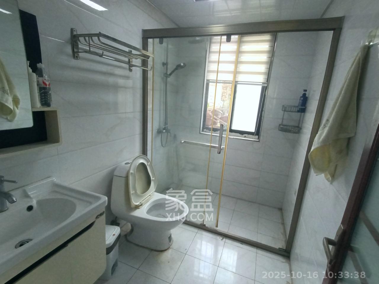 金科东方大院三四期  3室2厅2卫    2500.0元/月室内图