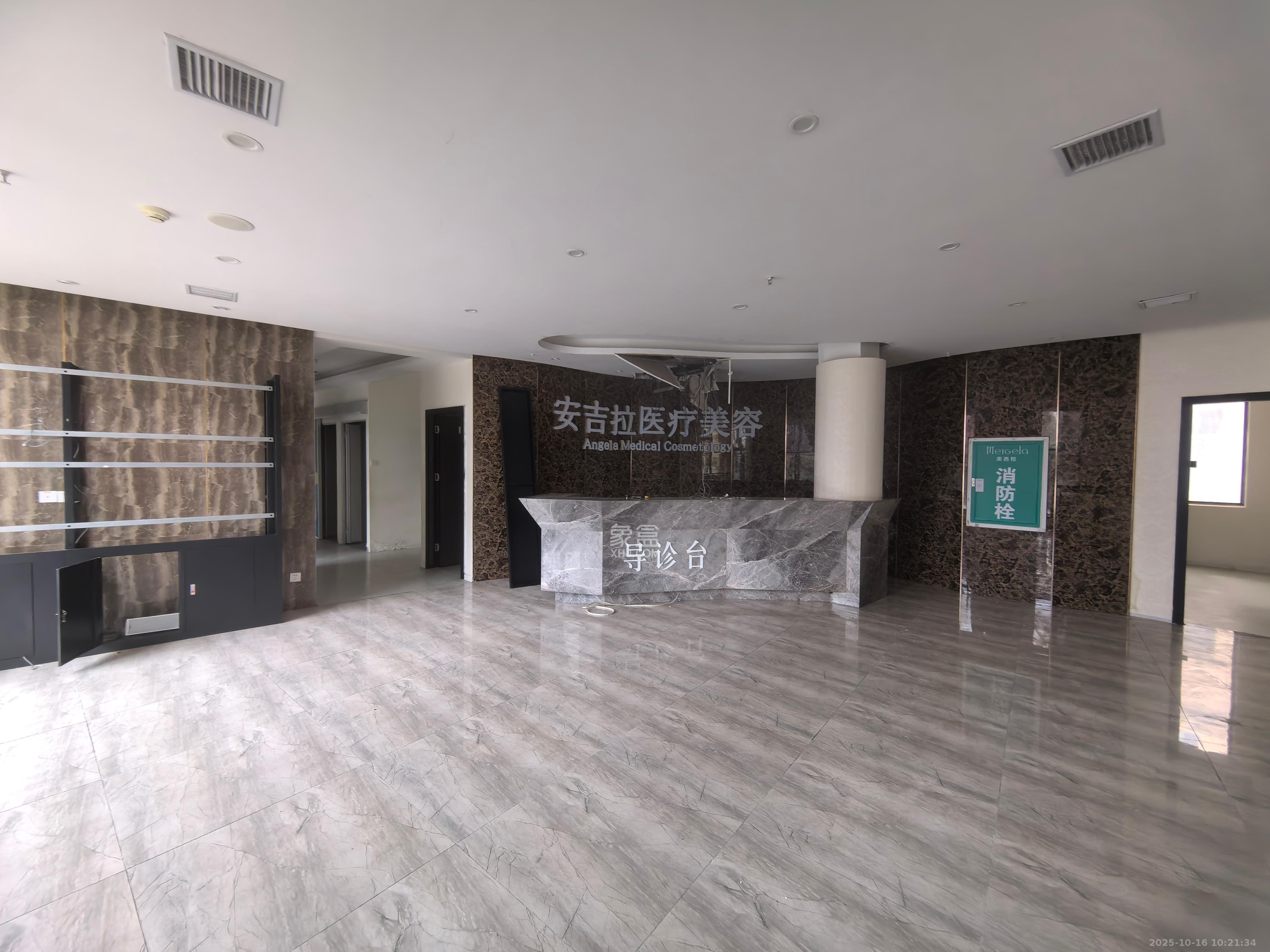 复地崑玉国际一期   255.57㎡      32000.0元/月