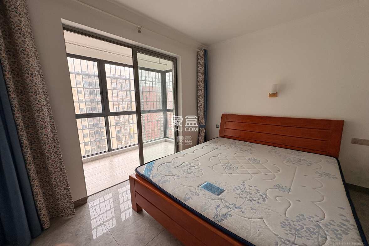 汇景豪庭 1室2厅1卫 2500.0元/月 汇景豪庭 1室2厅1卫 2500.0元/月室内图