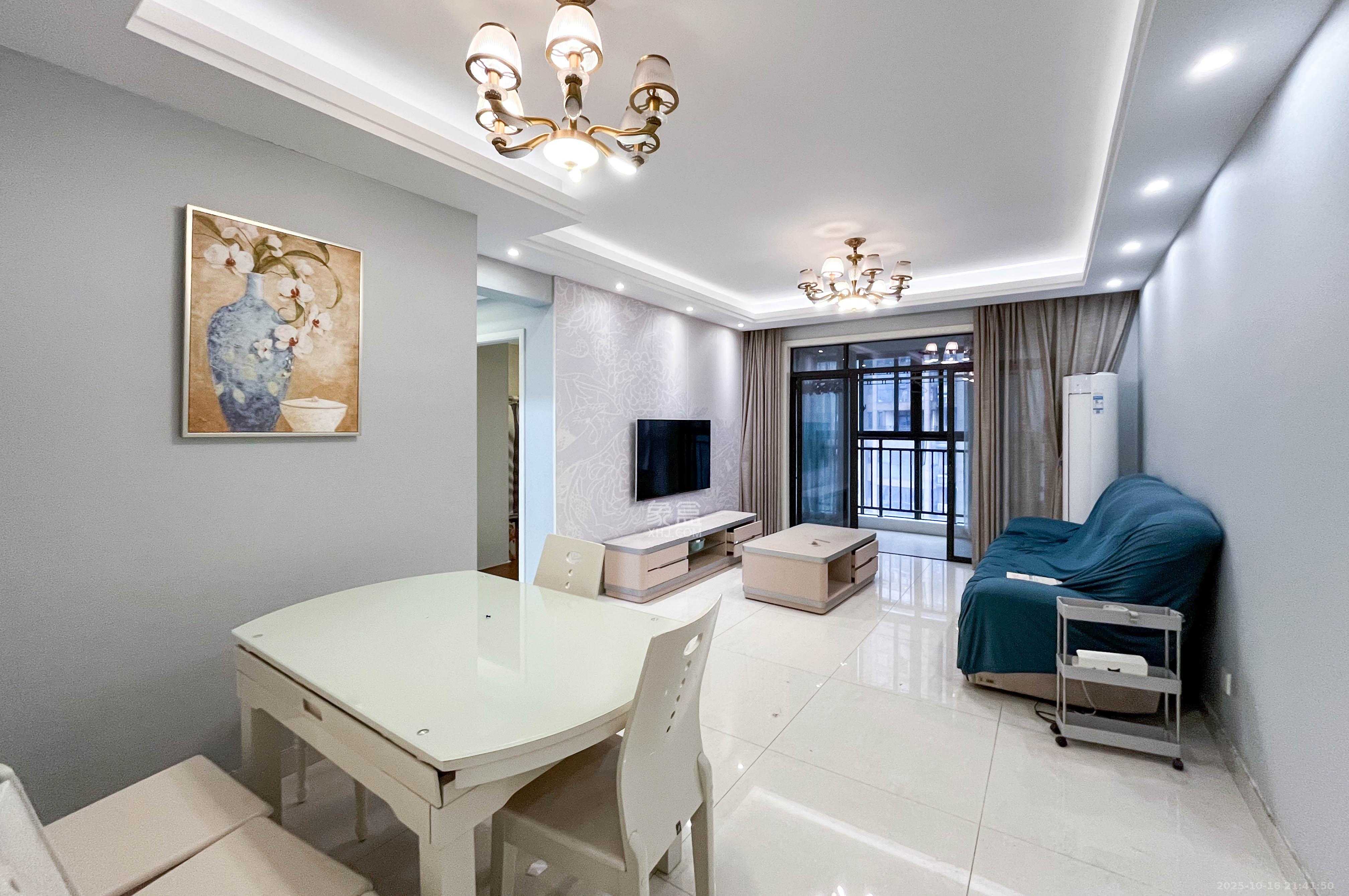 湘腾琴岛 3室2厅1卫 108.8万 湘腾琴岛 3室2厅1卫 108.8万客厅