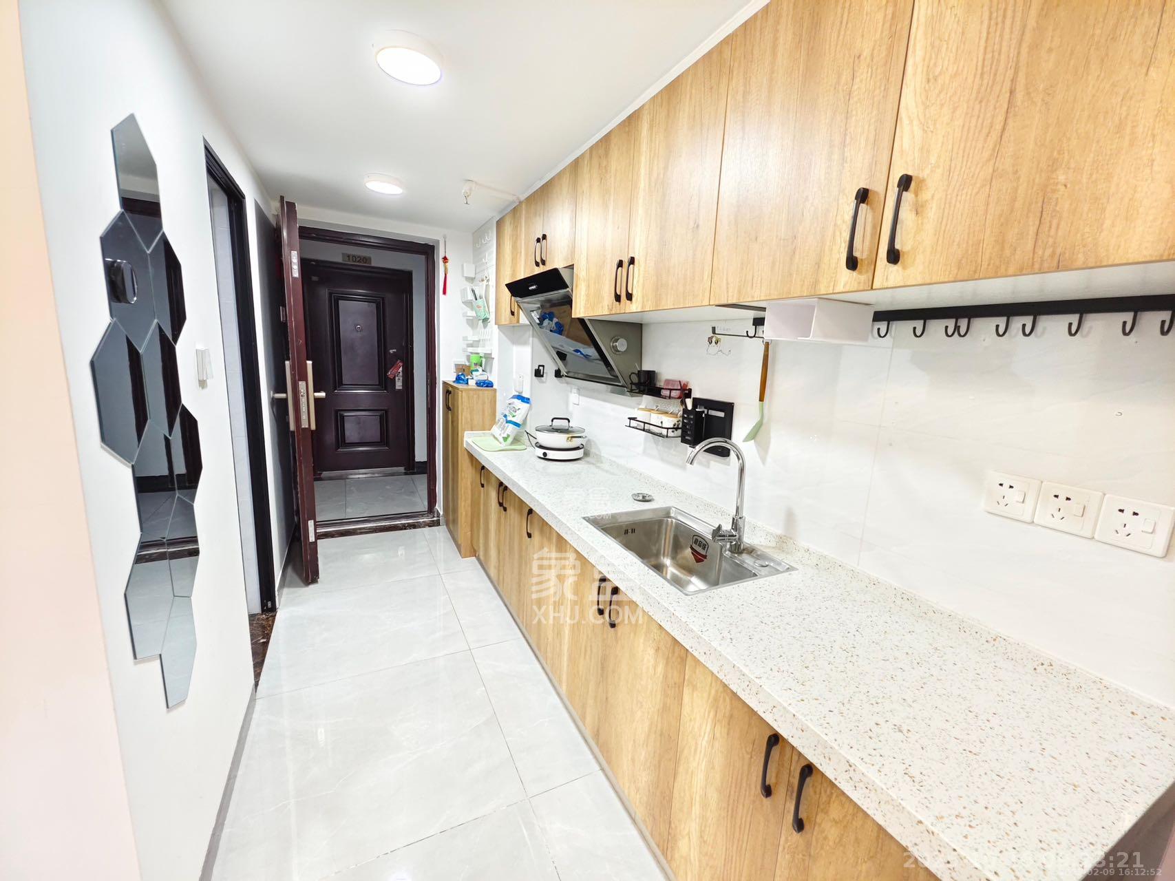 裕天国际商汇中心  1室1厅1卫    1800.0元/月 裕天国际商汇中心  1室1厅1卫    1800.0元/月室内图