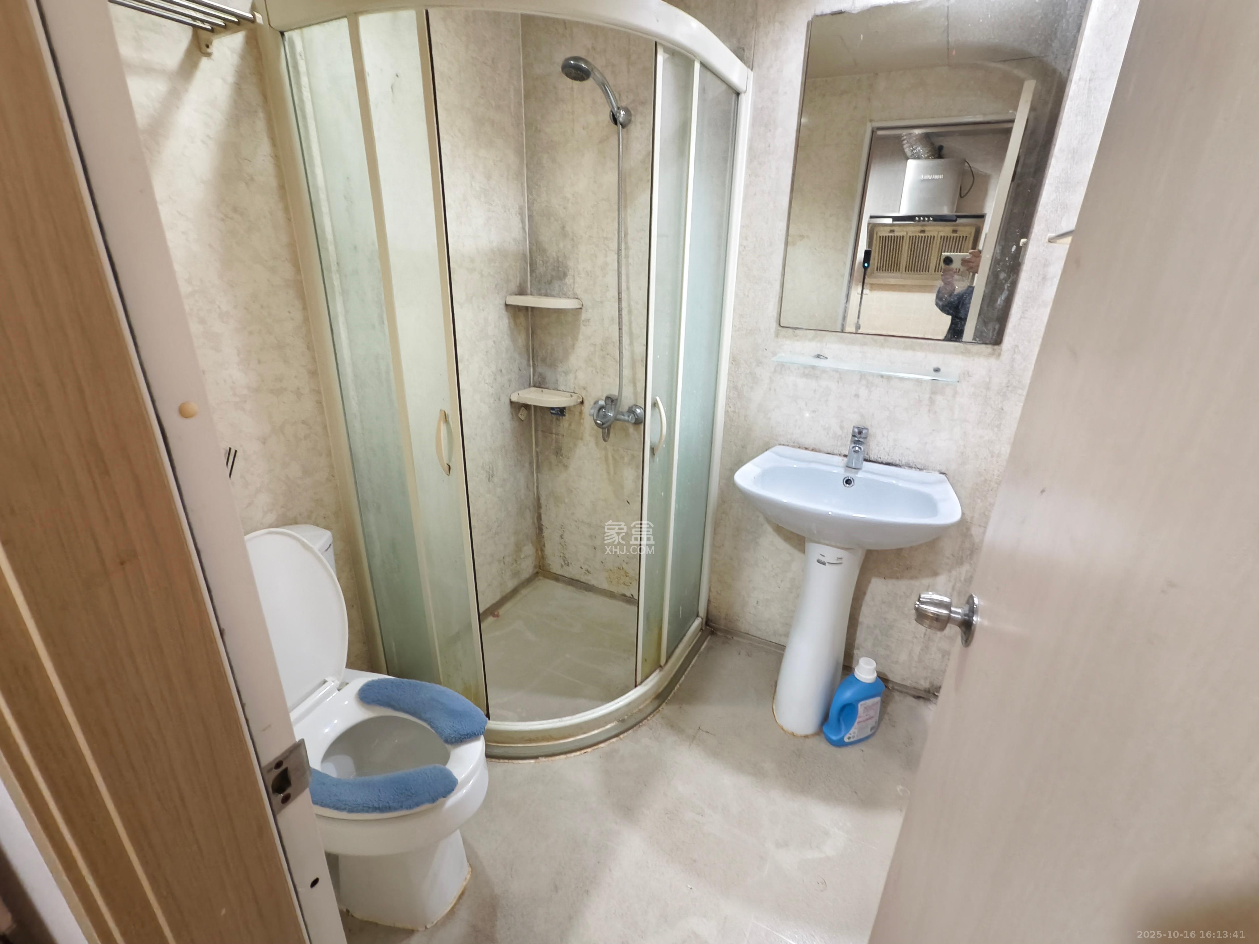 花漾年华（桂花园）  1室1厅1卫    1200.0元/月室内图