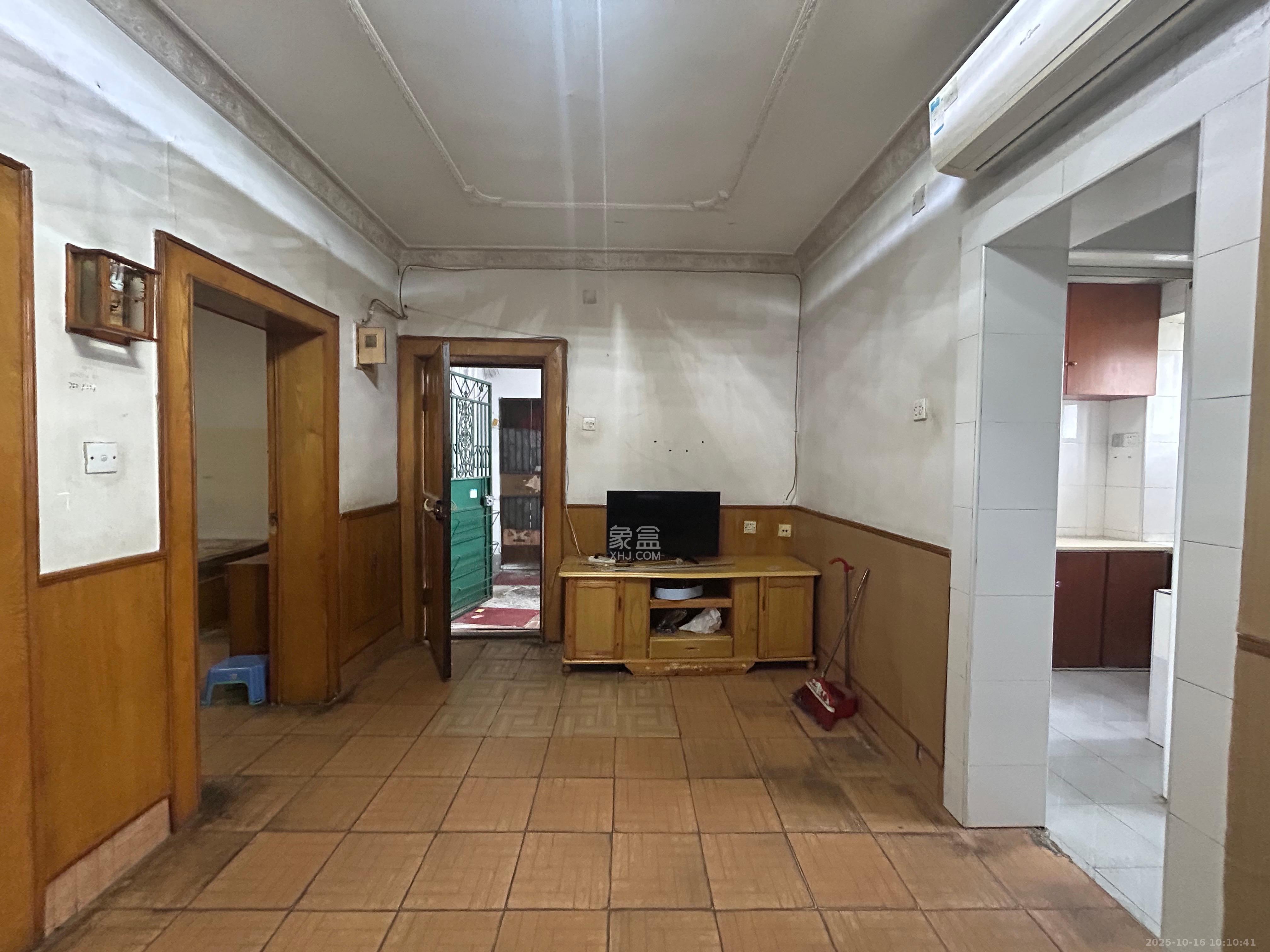 狮子山二片  2室1厅1卫    1100.0元/月室内图