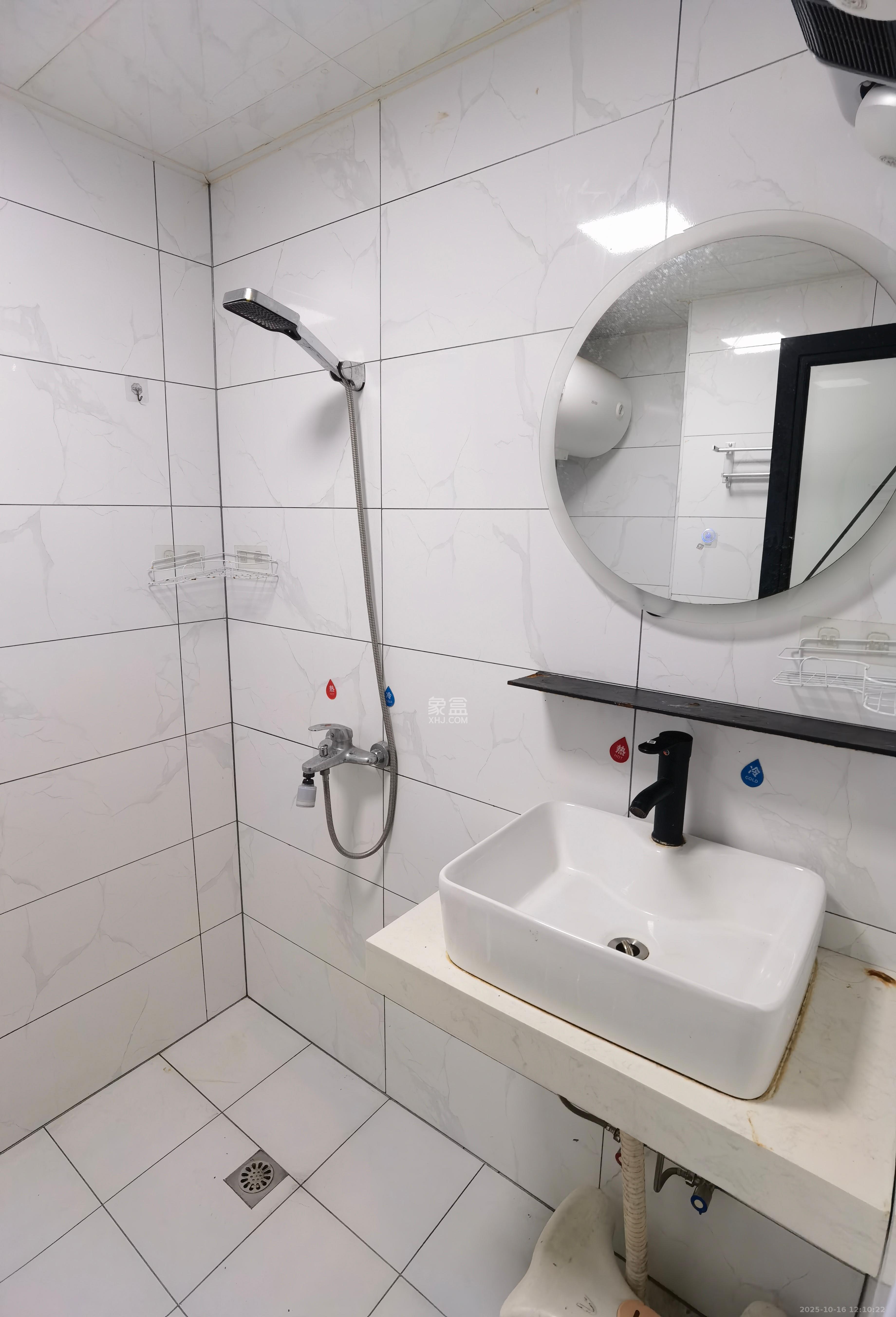 明发国际城 1室1厅1卫 1500.0元/月 明发国际城 1室1厅1卫 1500.0元/月室内图