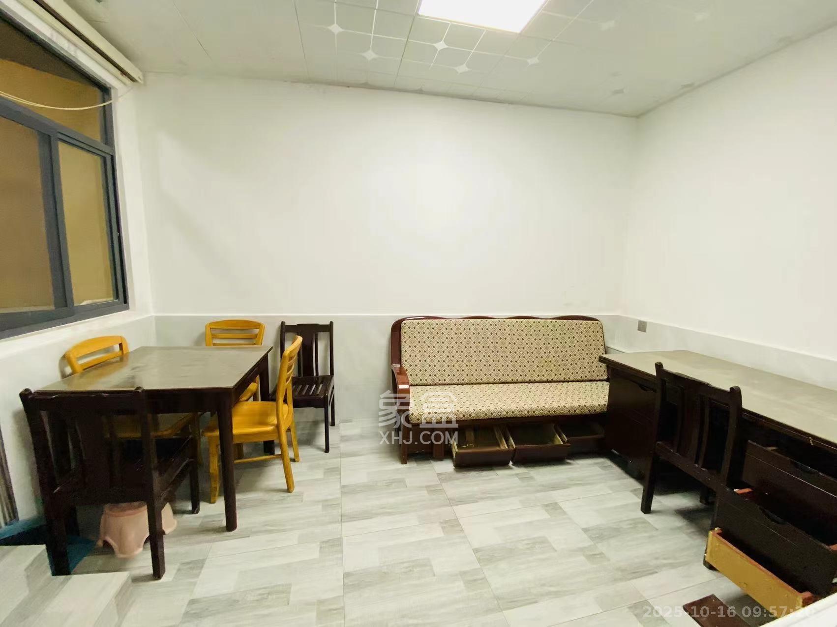 白沙街(白沙巷)散盘 3室2厅1卫 2600.0元/月 白沙街(白沙巷)散盘 3室2厅1卫 2600.0元/月室内图