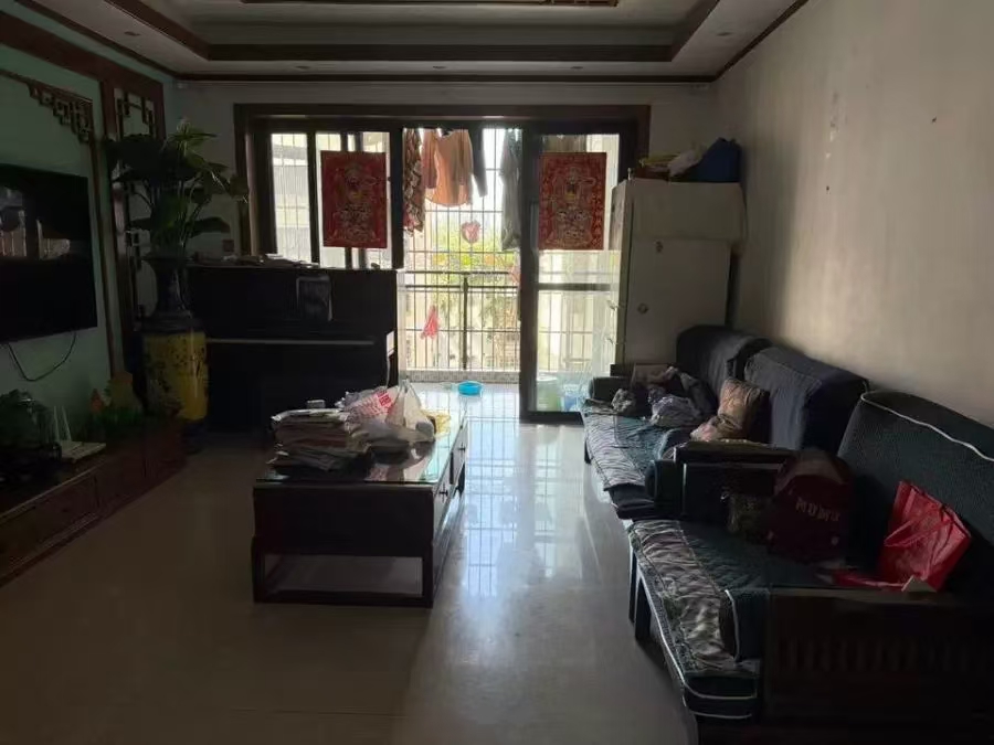 沁园岭秀（别名：海角花园）  4室2厅1卫    105.4万室内图