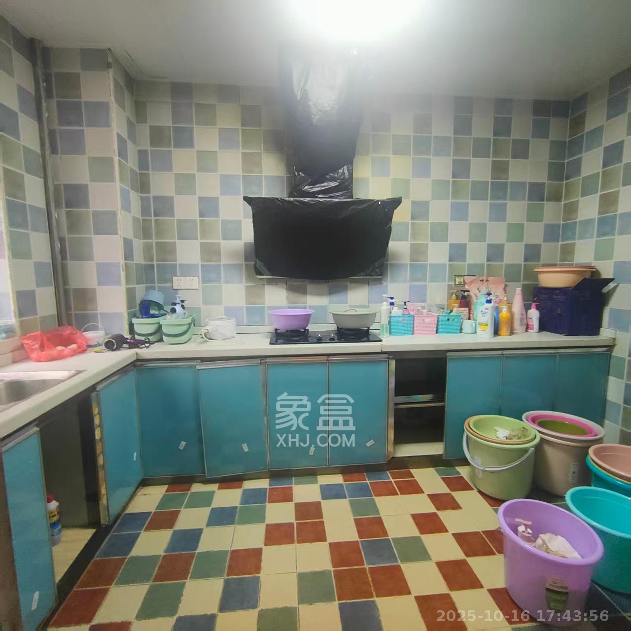 友谊嘉园  4室2厅2卫    3000.0元/月室内图