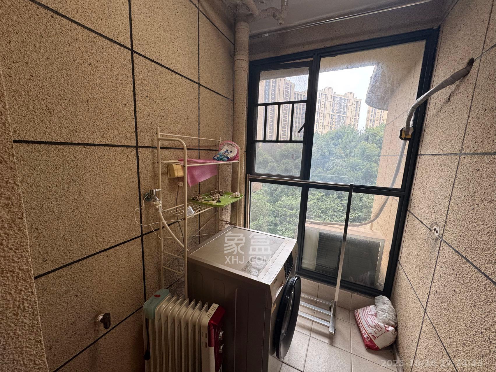 保利城(中航城国际社区、郡原美村)  2室1厅1卫    1800.0元/月 保利城(中航城国际社区、郡原美村)  2室1厅1卫    1800.0元/月室内图