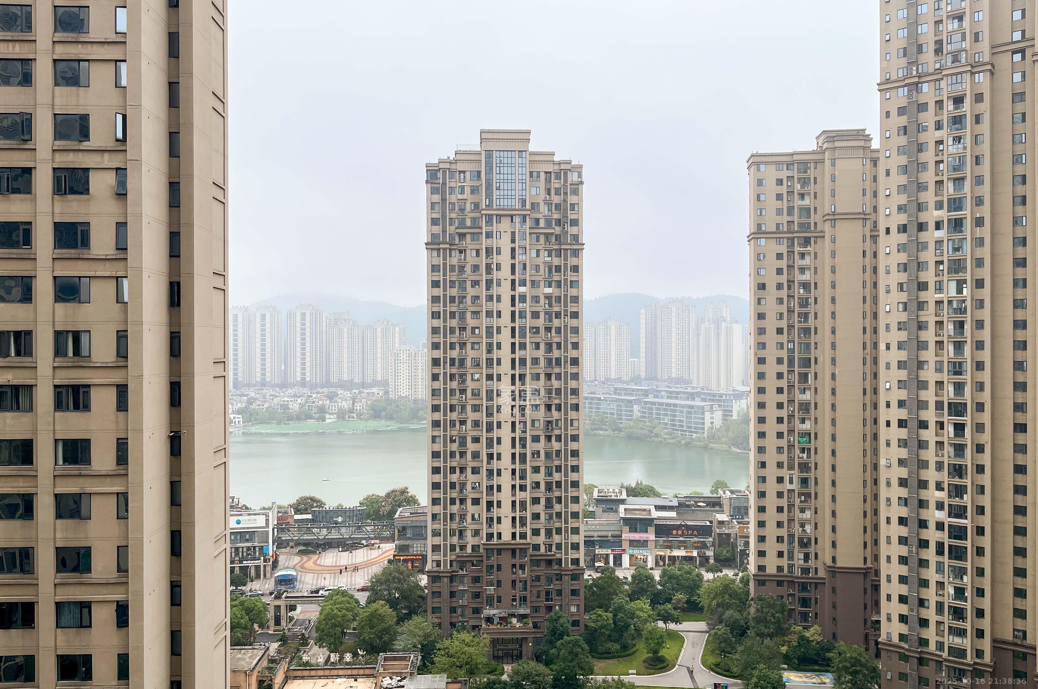 中建梅溪湖中心 3室2厅1卫 128.0万 中建梅溪湖中心 3室2厅1卫 128.0万其他