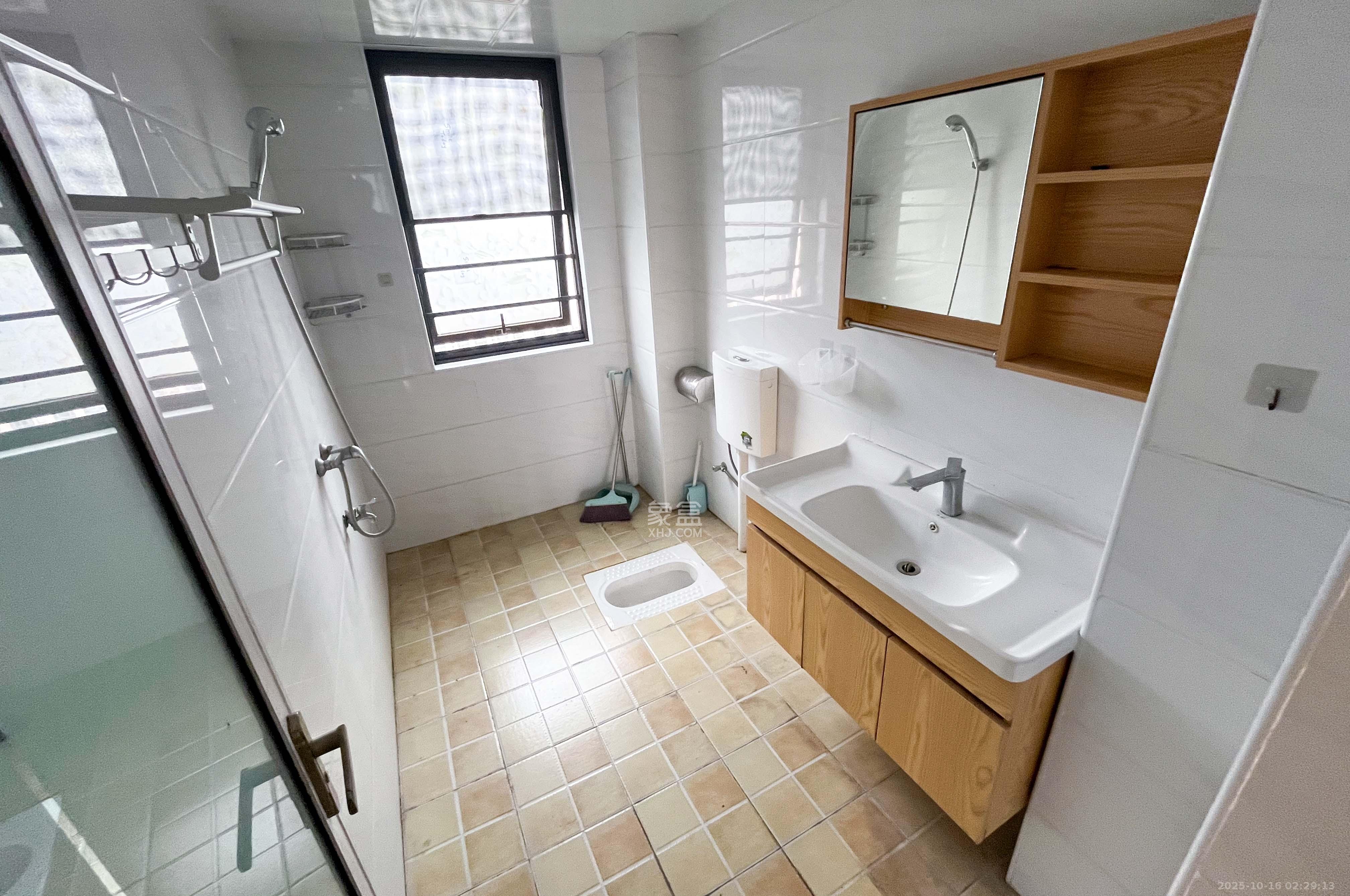 君康家园（梅溪湖七喜街）  4室2厅2卫    228.0万卫生间