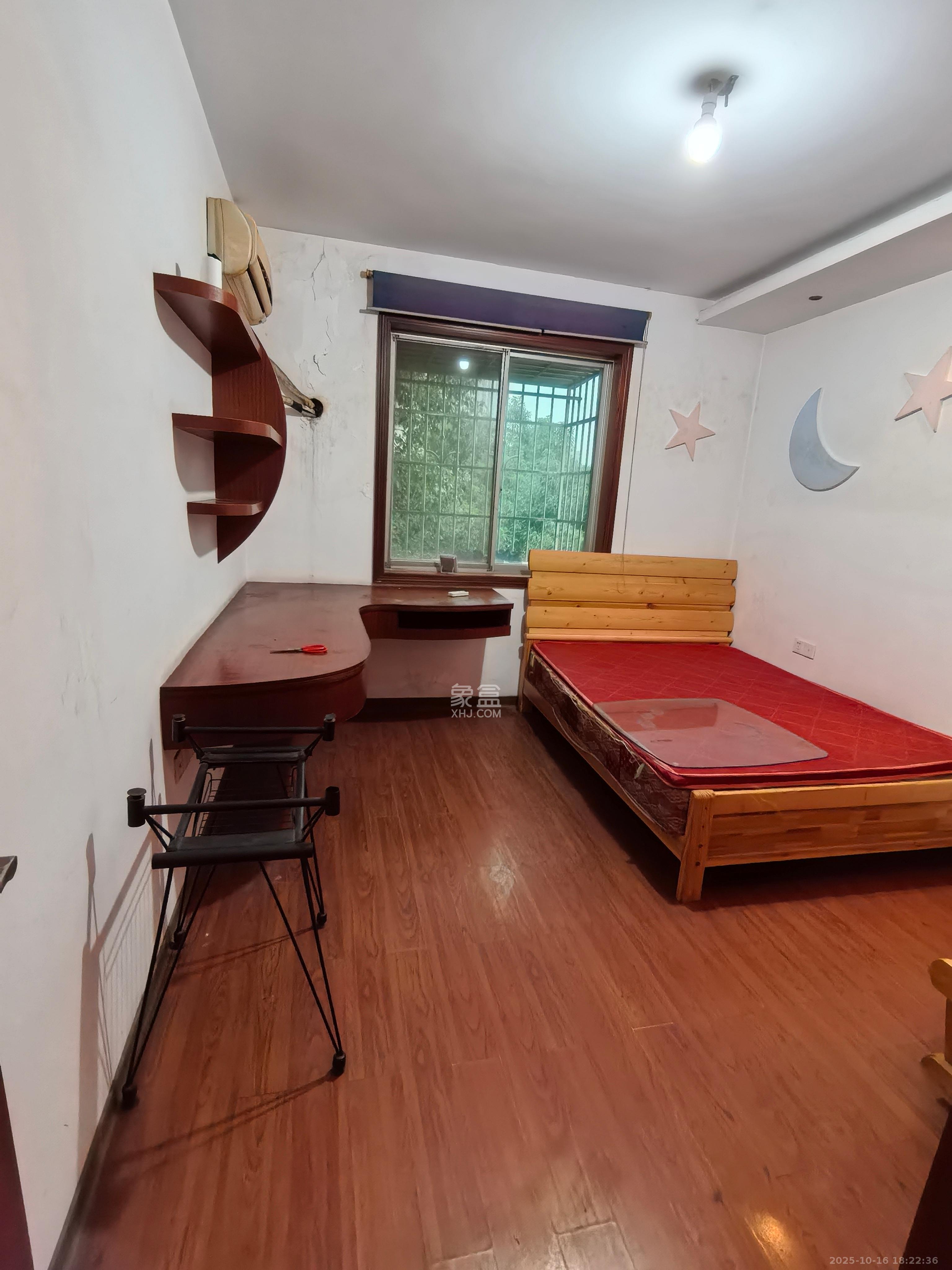 中南汽车世界 3室2厅1卫 1300.0元/月 中南汽车世界 3室2厅1卫 1300.0元/月室内图