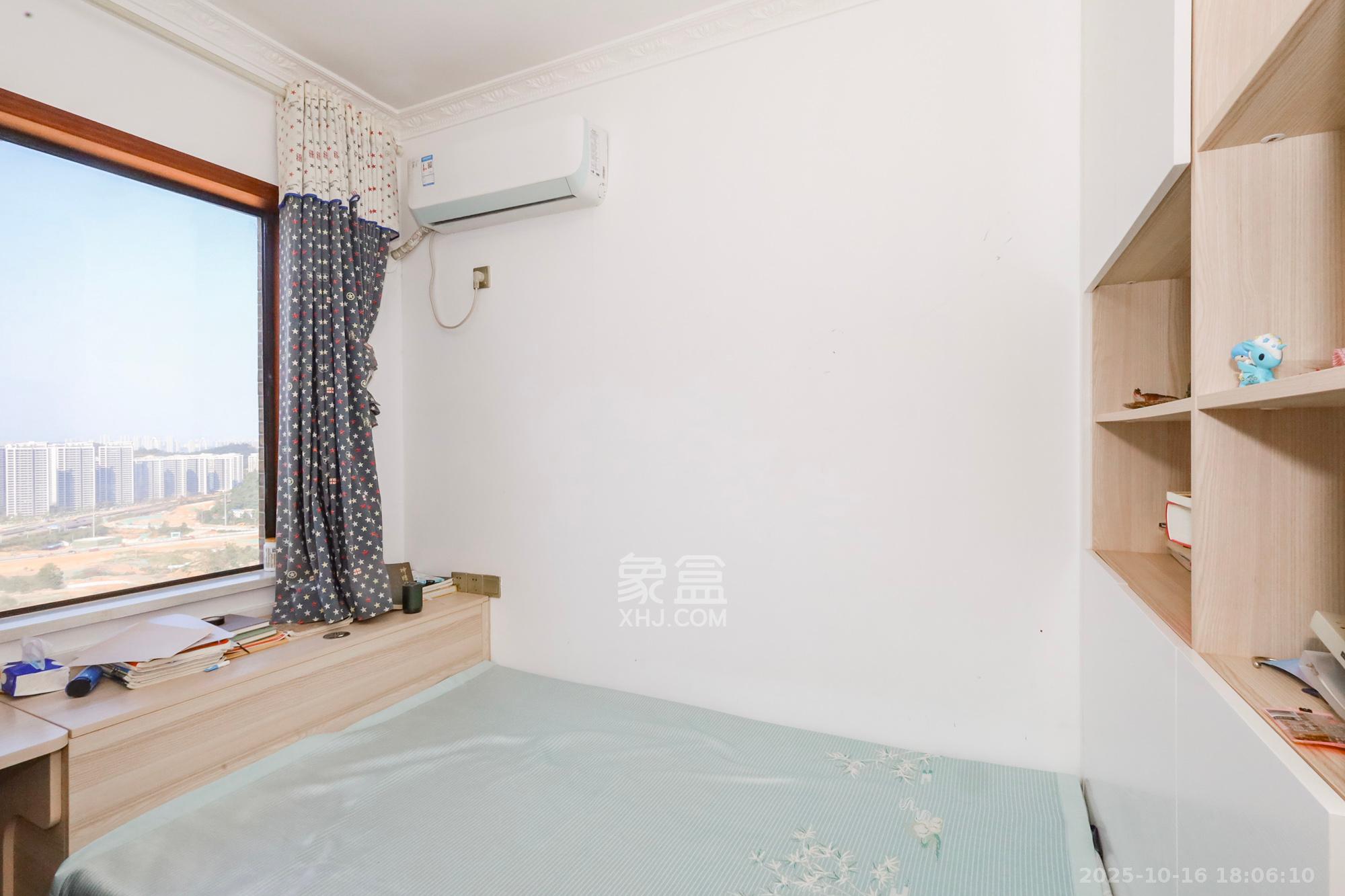 钰龙天下二期（钰龙佳园）  4室2厅2卫    265.0万卧室