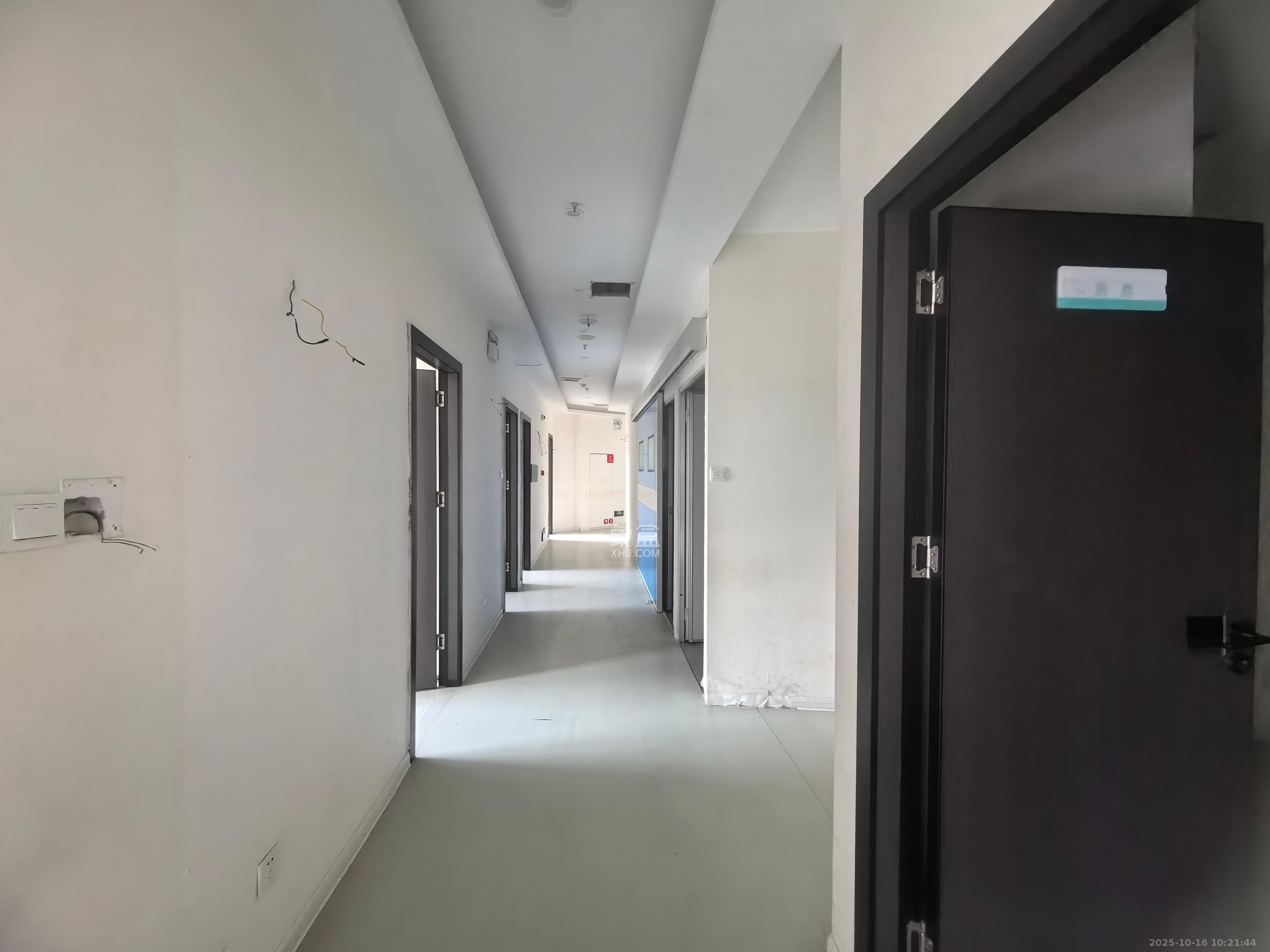 复地崑玉国际一期   255.57㎡      32000.0元/月室内图