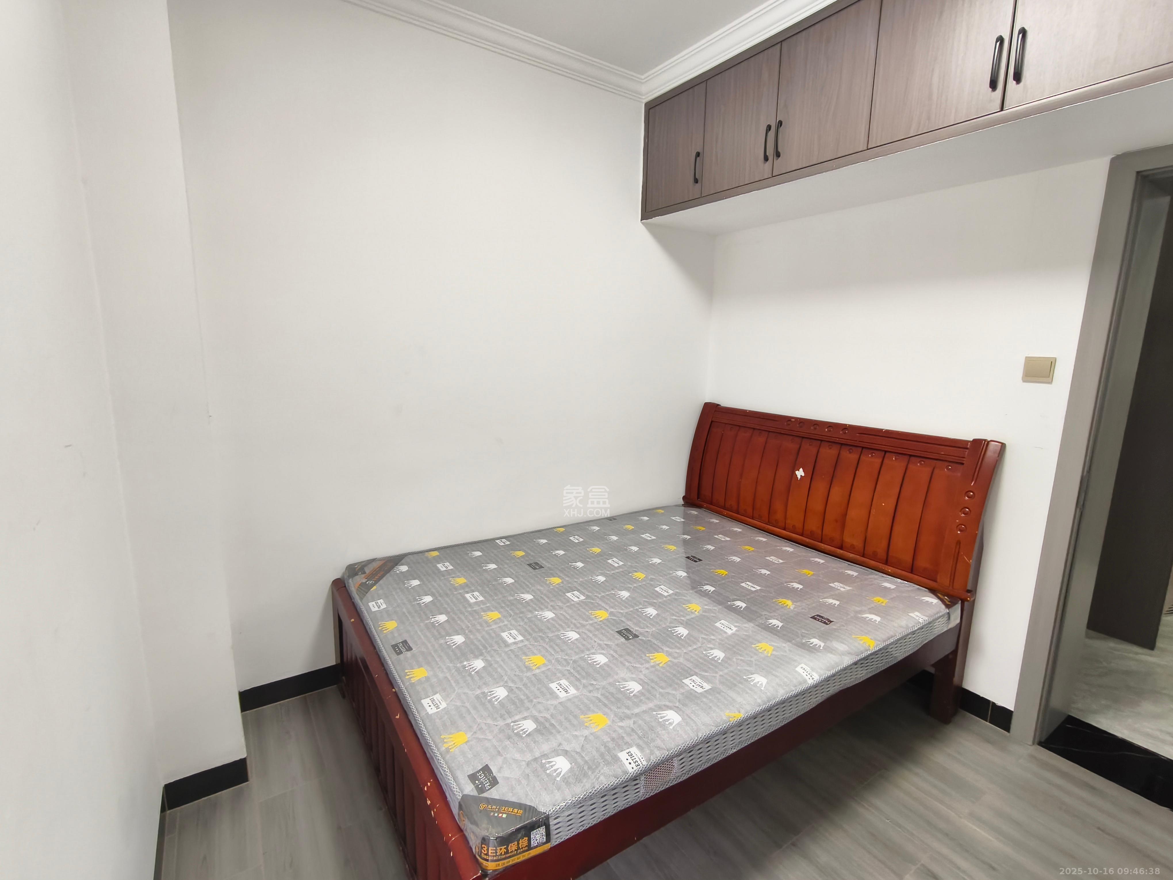 松雅湖壹号  4室2厅2卫    3200.0元/月 松雅湖壹号  4室2厅2卫    3200.0元/月室内图