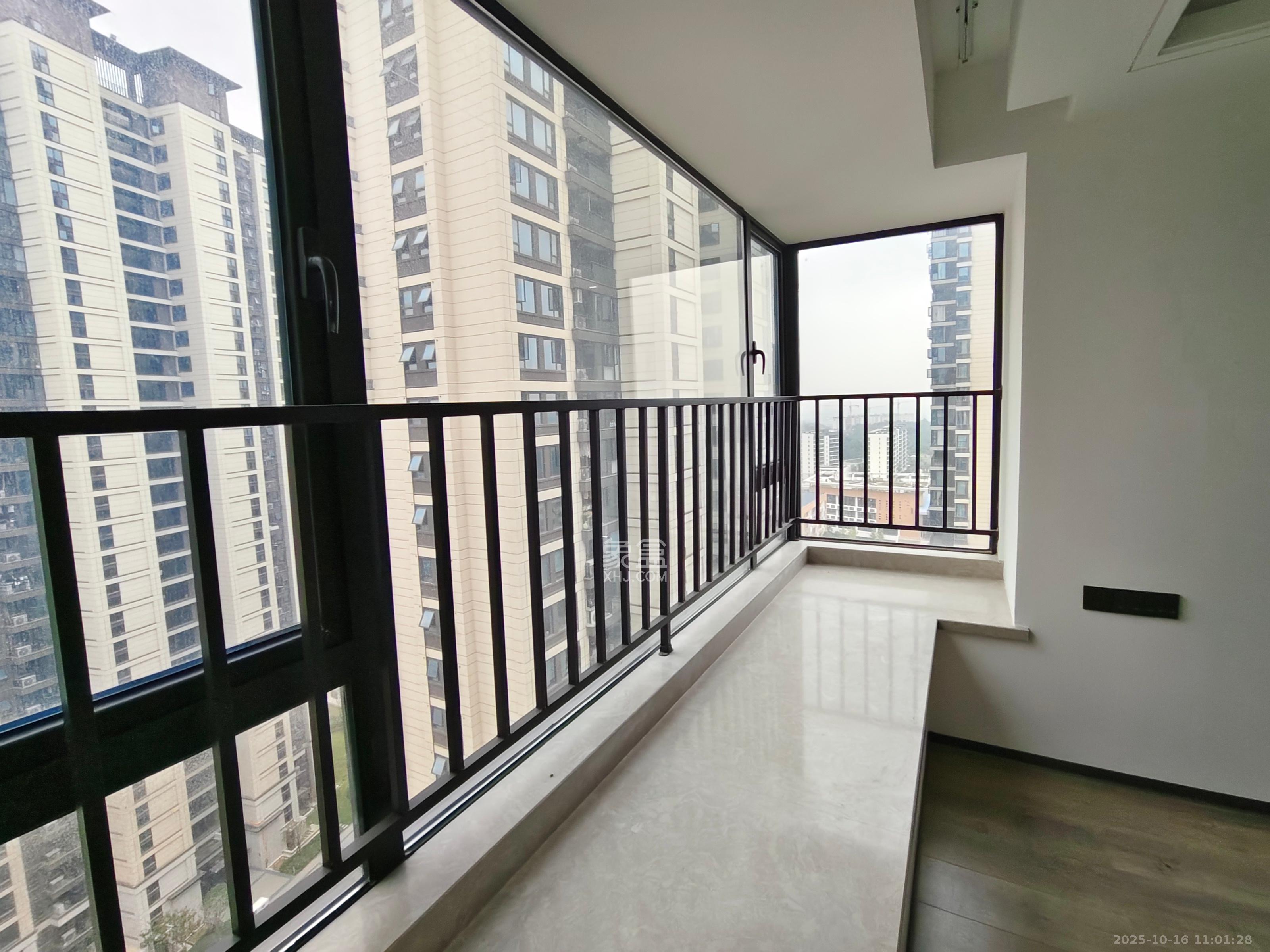 荣盛锦绣学府 1室1厅1卫 2000.0元/月 荣盛锦绣学府 1室1厅1卫 2000.0元/月室内图