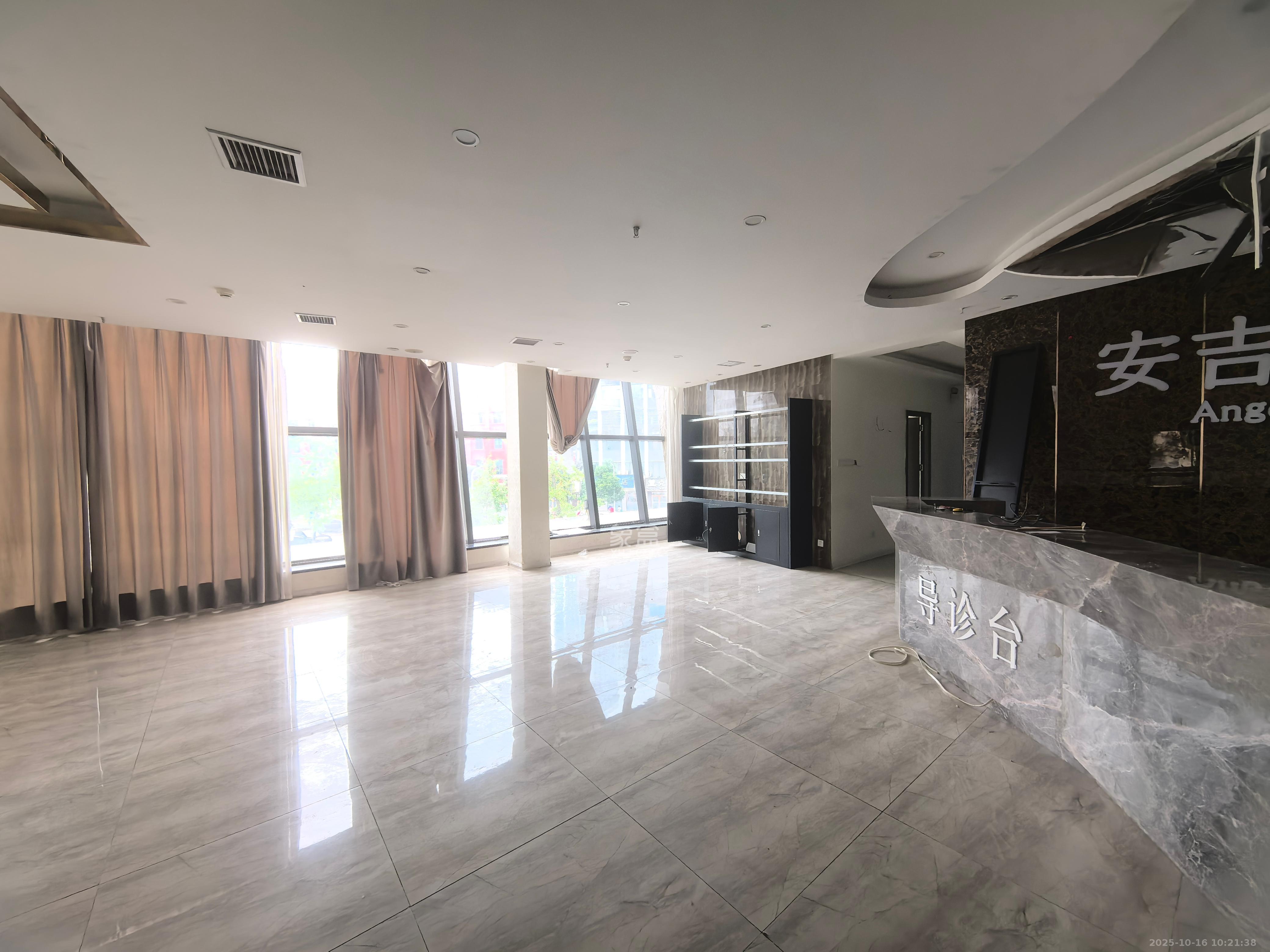 复地崑玉国际一期   255.57㎡      32000.0元/月室内图