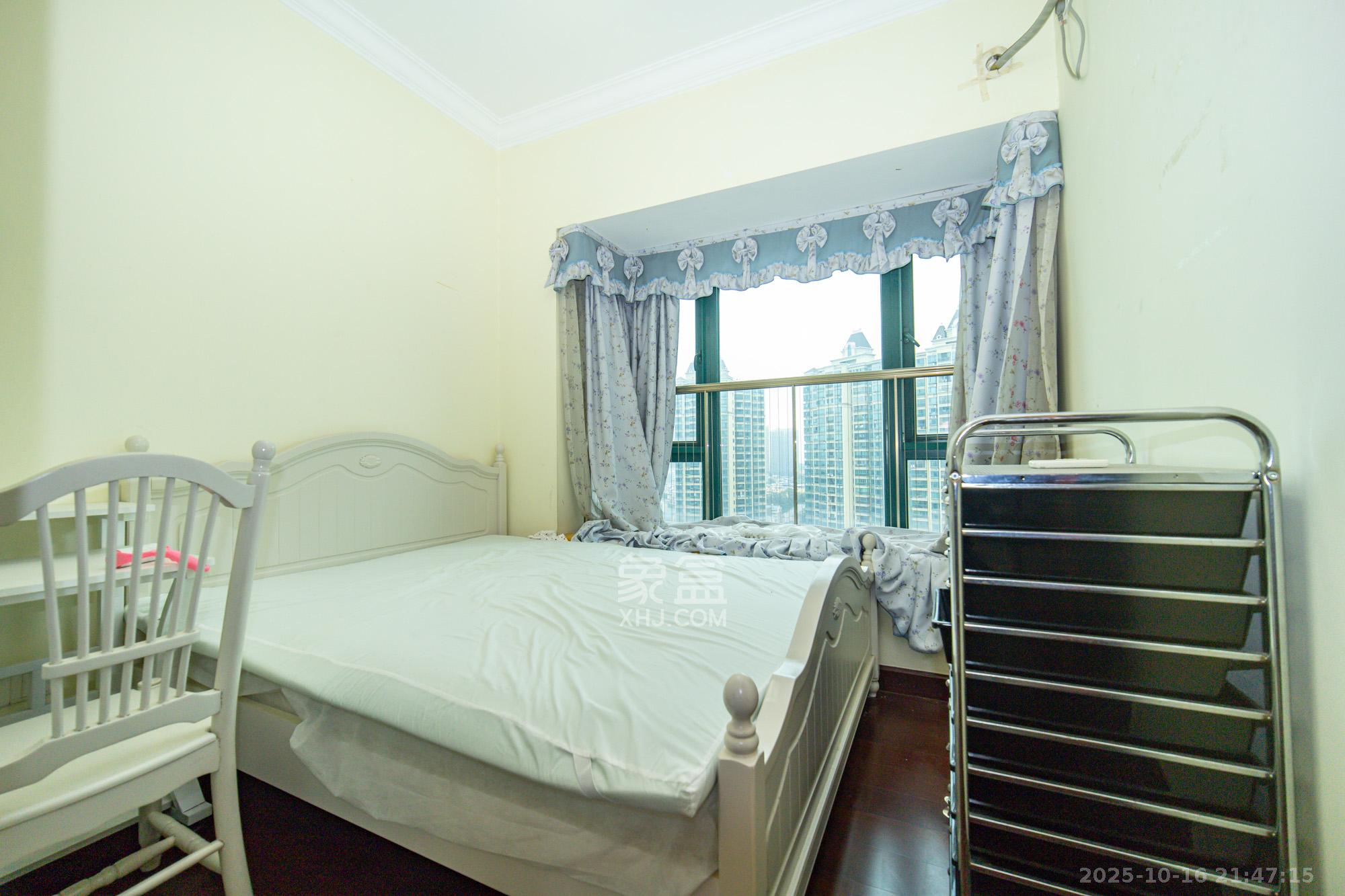 恒大雅苑  3室2厅1卫    89.0万卧室