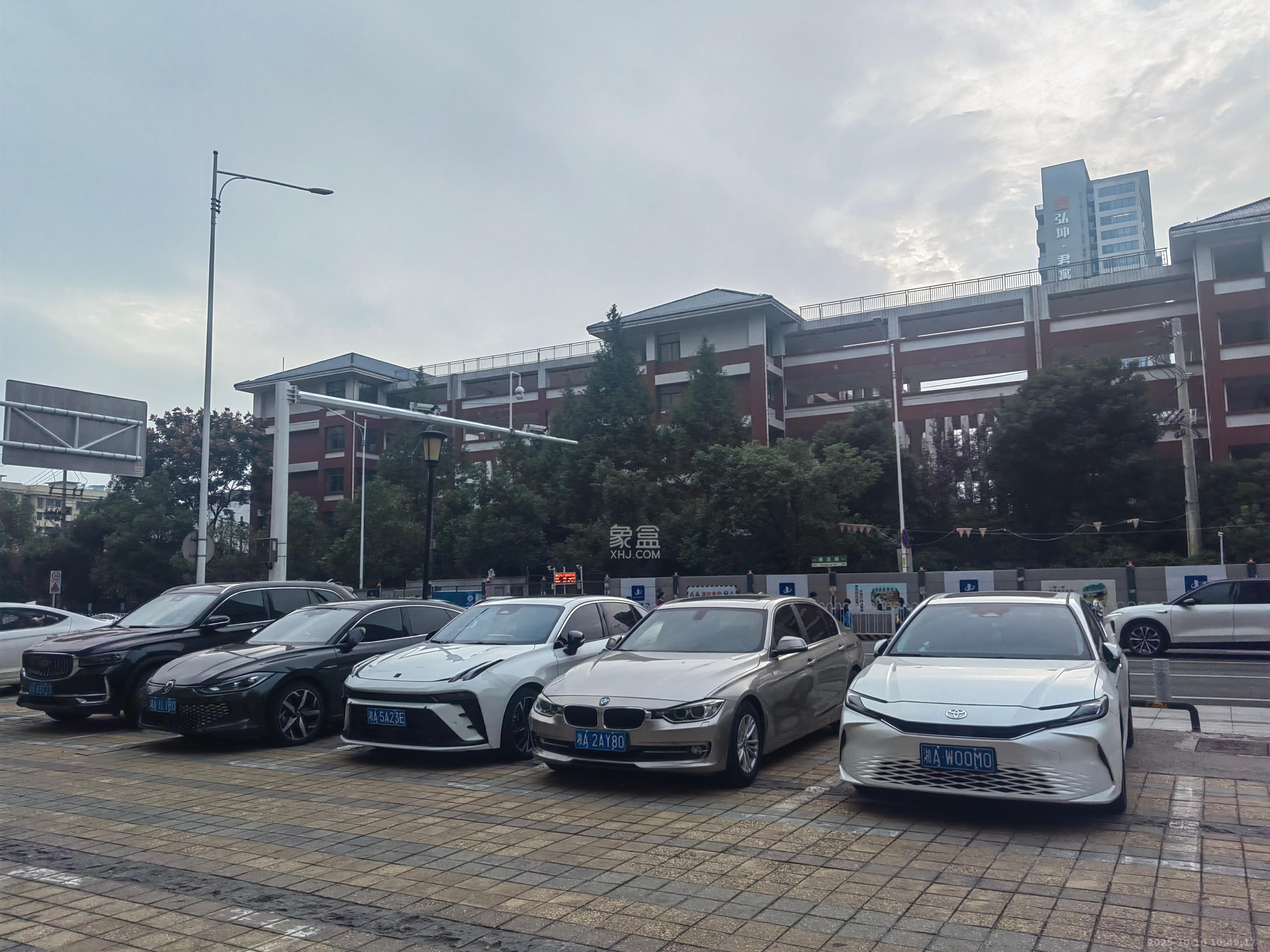 保利西海岸B区   402.2㎡      28000.0元/月室内图