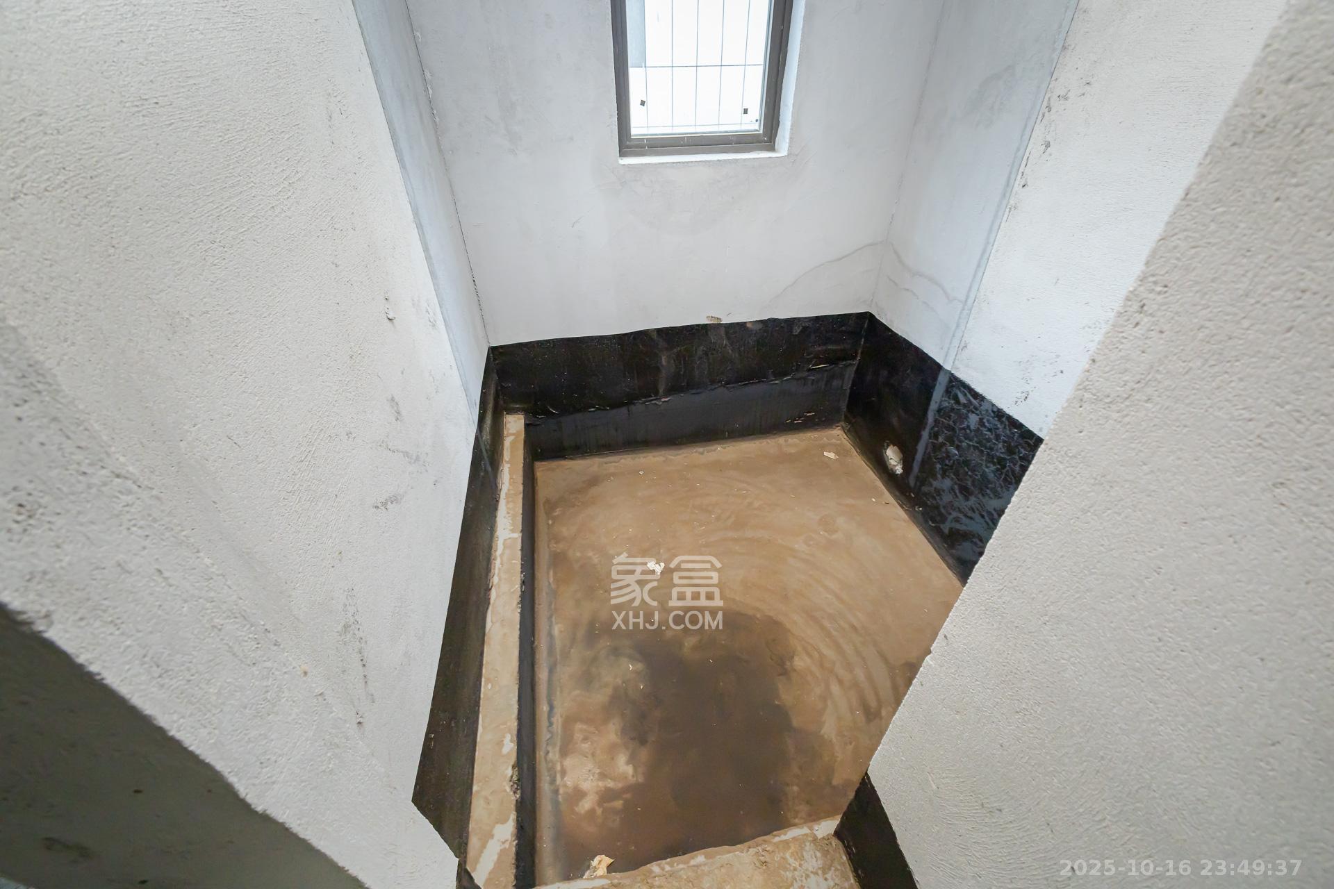 润和湘江天地D区  4室2厅2卫    137.0万卫生间