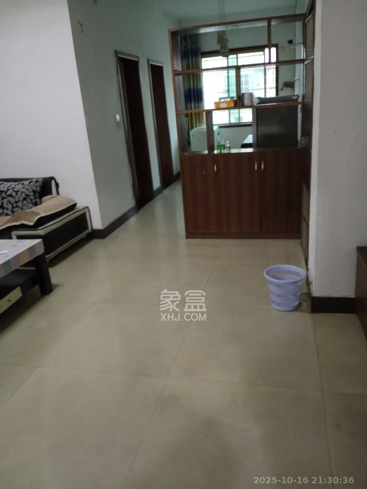 中南汽车世界 2室2厅1卫 1000.0元/月 中南汽车世界 2室2厅1卫 1000.0元/月室内图