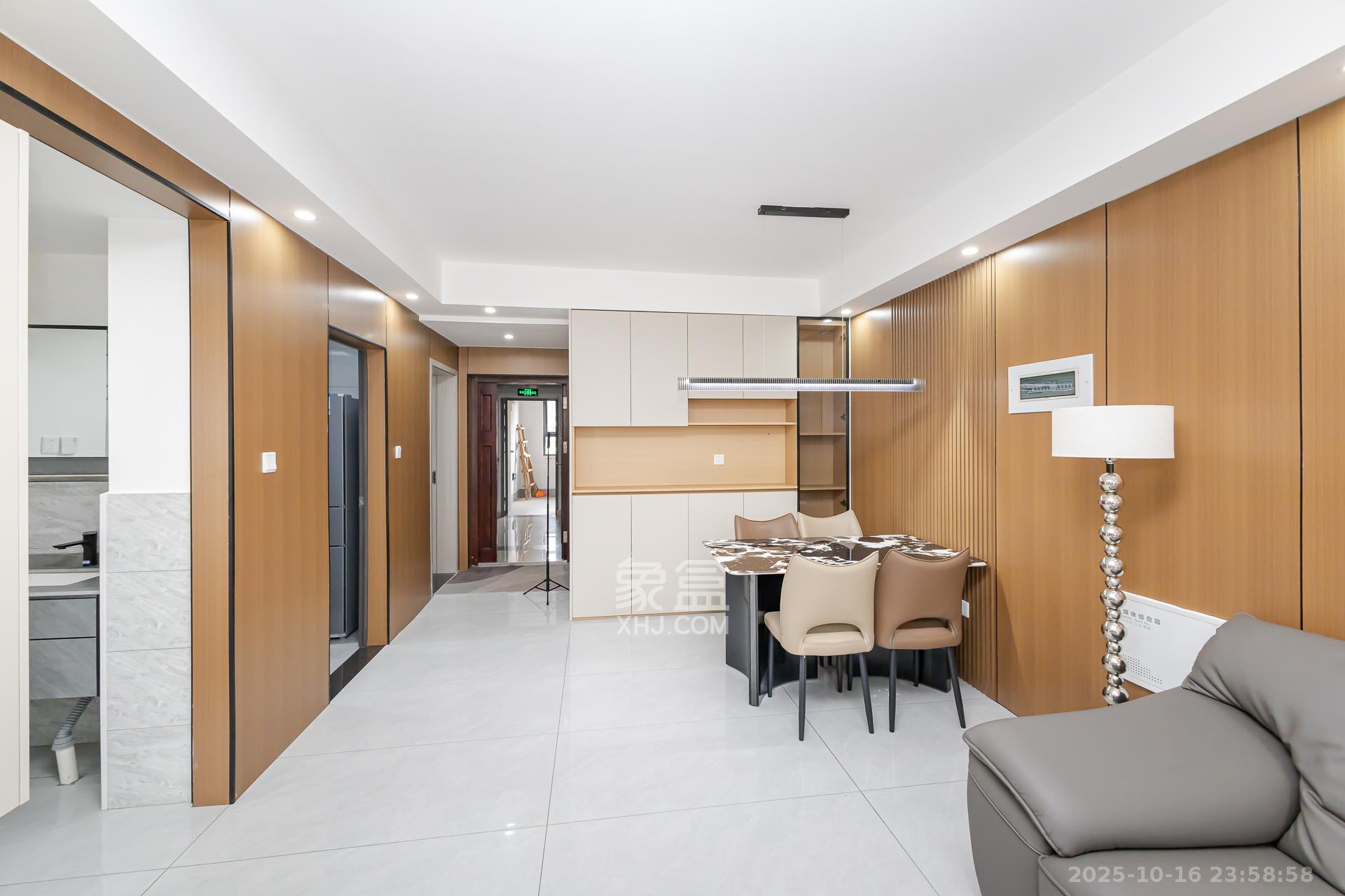 明发阅江悦府  3室2厅1卫    78.0万客厅