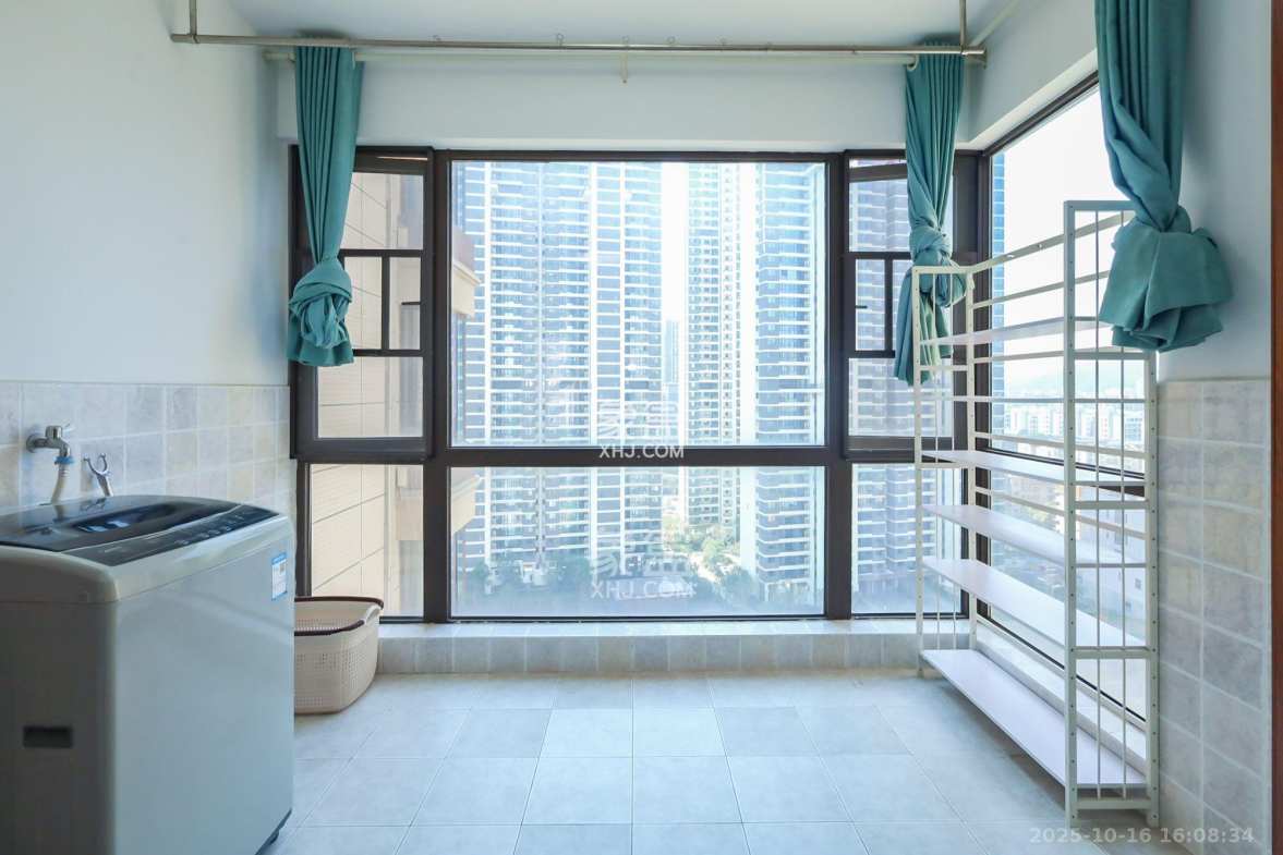 保利西海岸B区  3室2厅1卫    3100.0元/月 保利西海岸B区  3室2厅1卫    3100.0元/月室内图