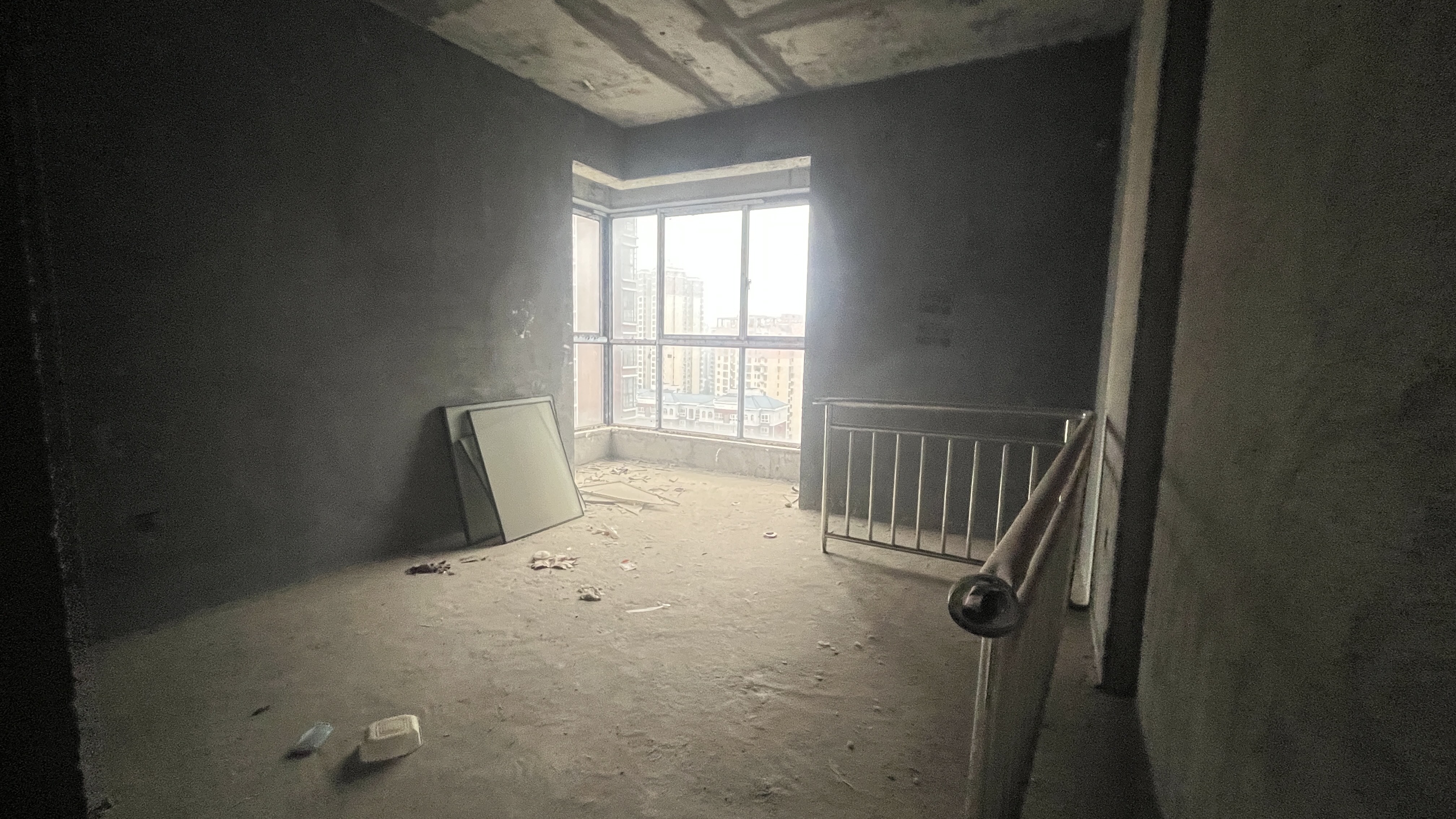 桃花缘  2室2厅1卫    46.8万客厅