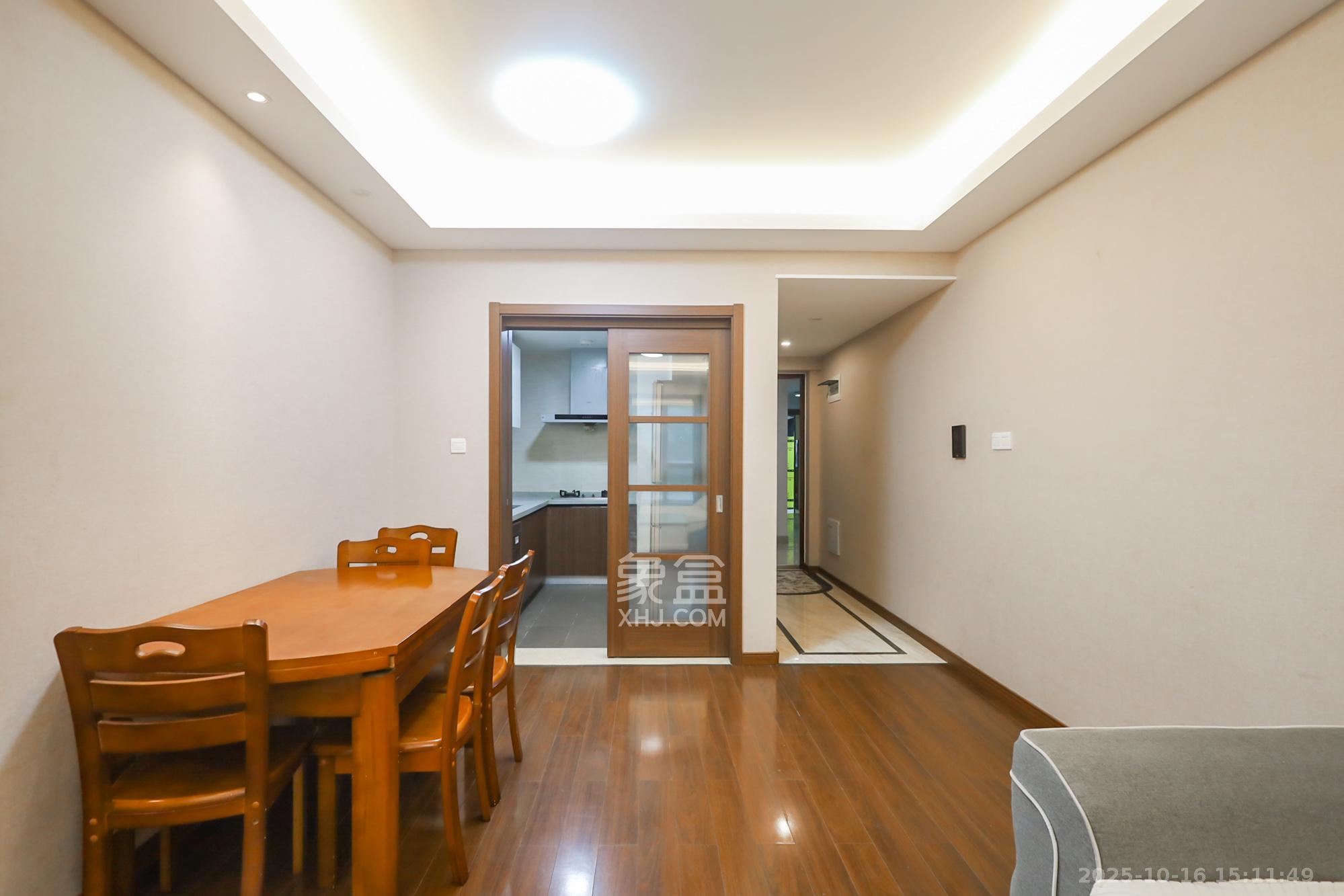 万科里金域国际  3室2厅2卫    158.0万其他