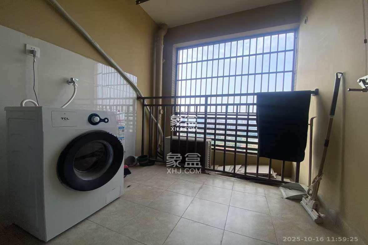 金地三千府(金地湖山樾、金地自在城)  2室1厅1卫    1600.0元/月 金地三千府(金地湖山樾、金地自在城)  2室1厅1卫    1600.0元/月室内图