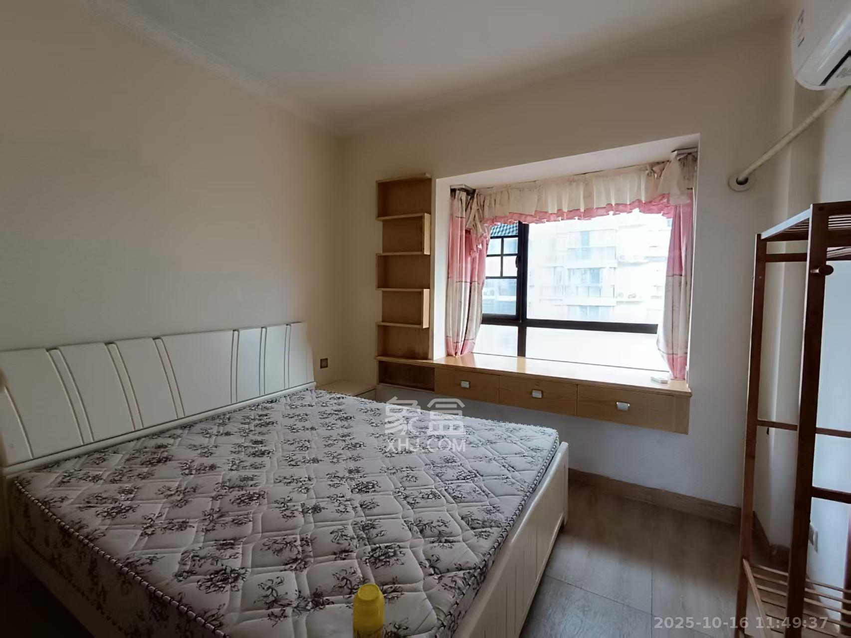 卓越麓山别墅（麓山峰境产权麓山花苑）  3室2厅1卫    1400.0元/月室内图