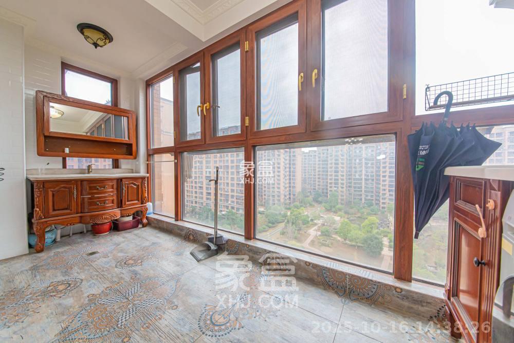 鑫远和城(一、二期)  4室2厅2卫    3800.0元/月 鑫远和城(一、二期)  4室2厅2卫    3800.0元/月室内图