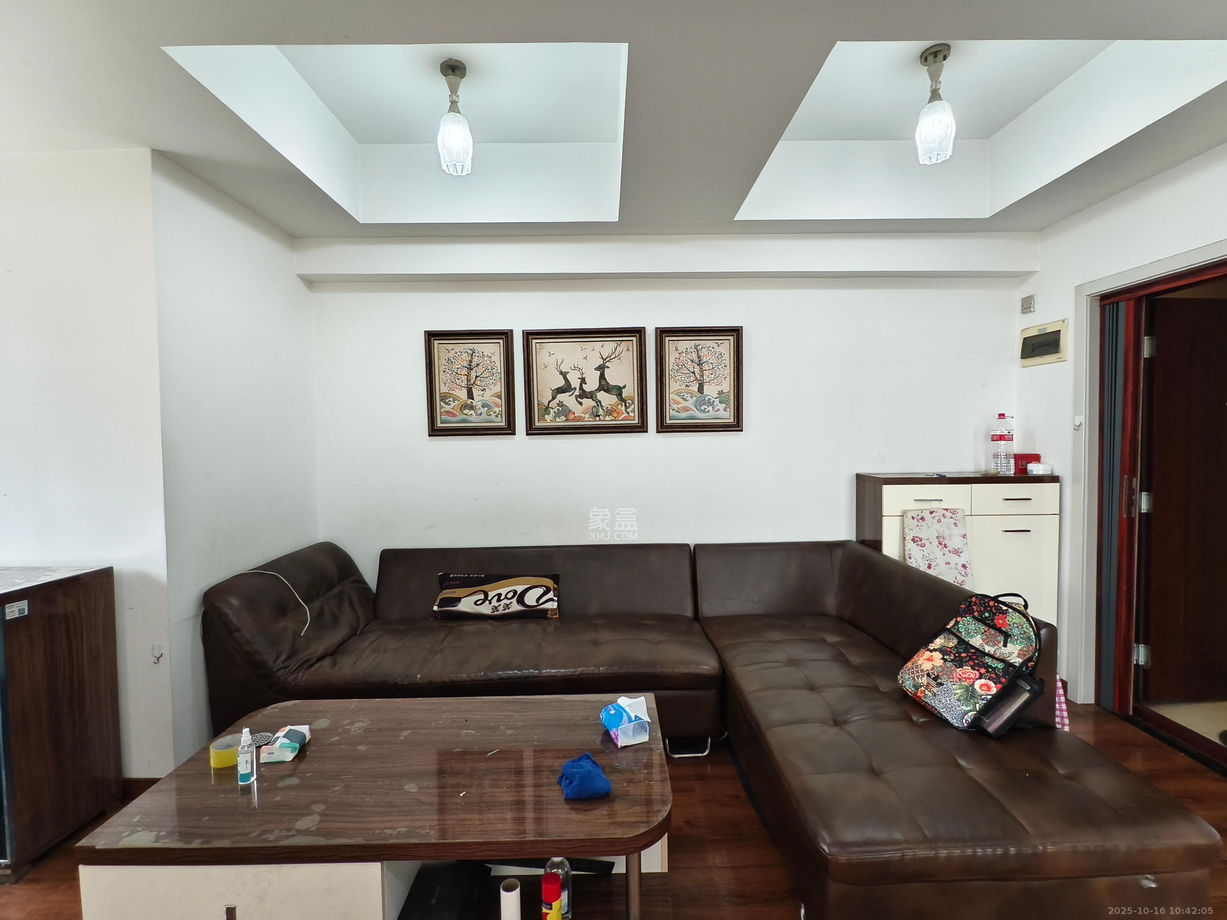 泉昇同福大厦  1室2厅1卫    2700.0元/月室内图