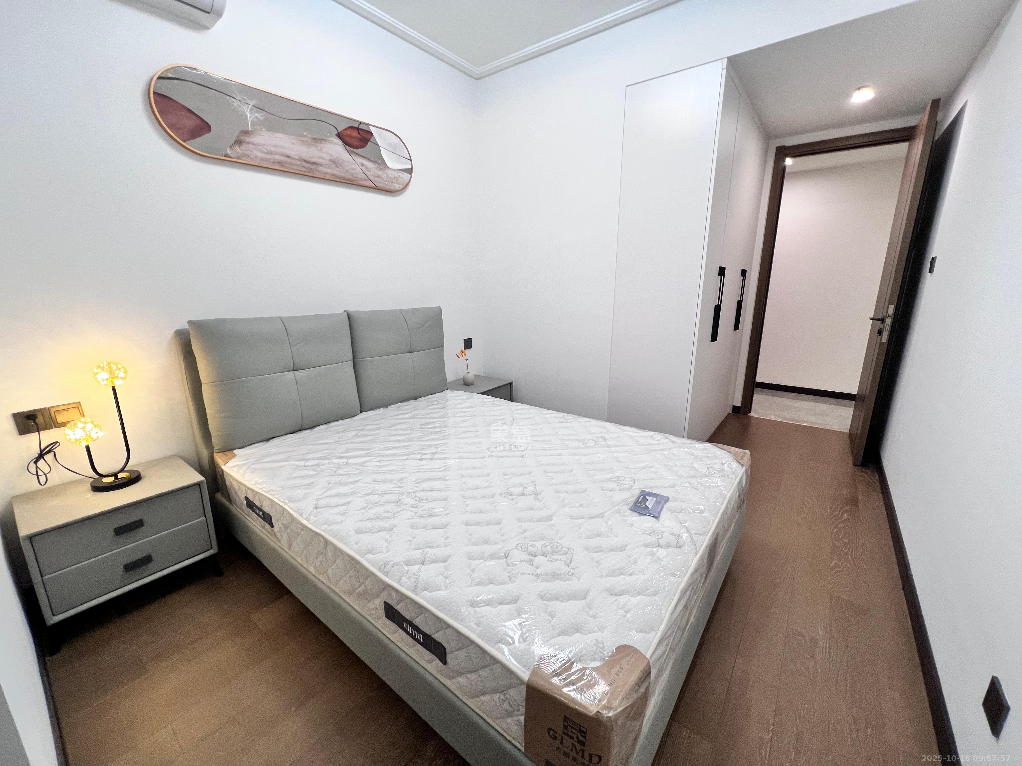 卓越中寰  4室2厅2卫    6200.0元/月室内图