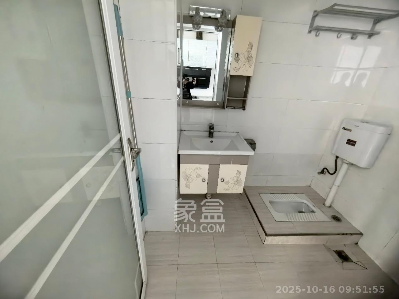 阳光100三期  1室1厅1卫    1500.0元/月室内图