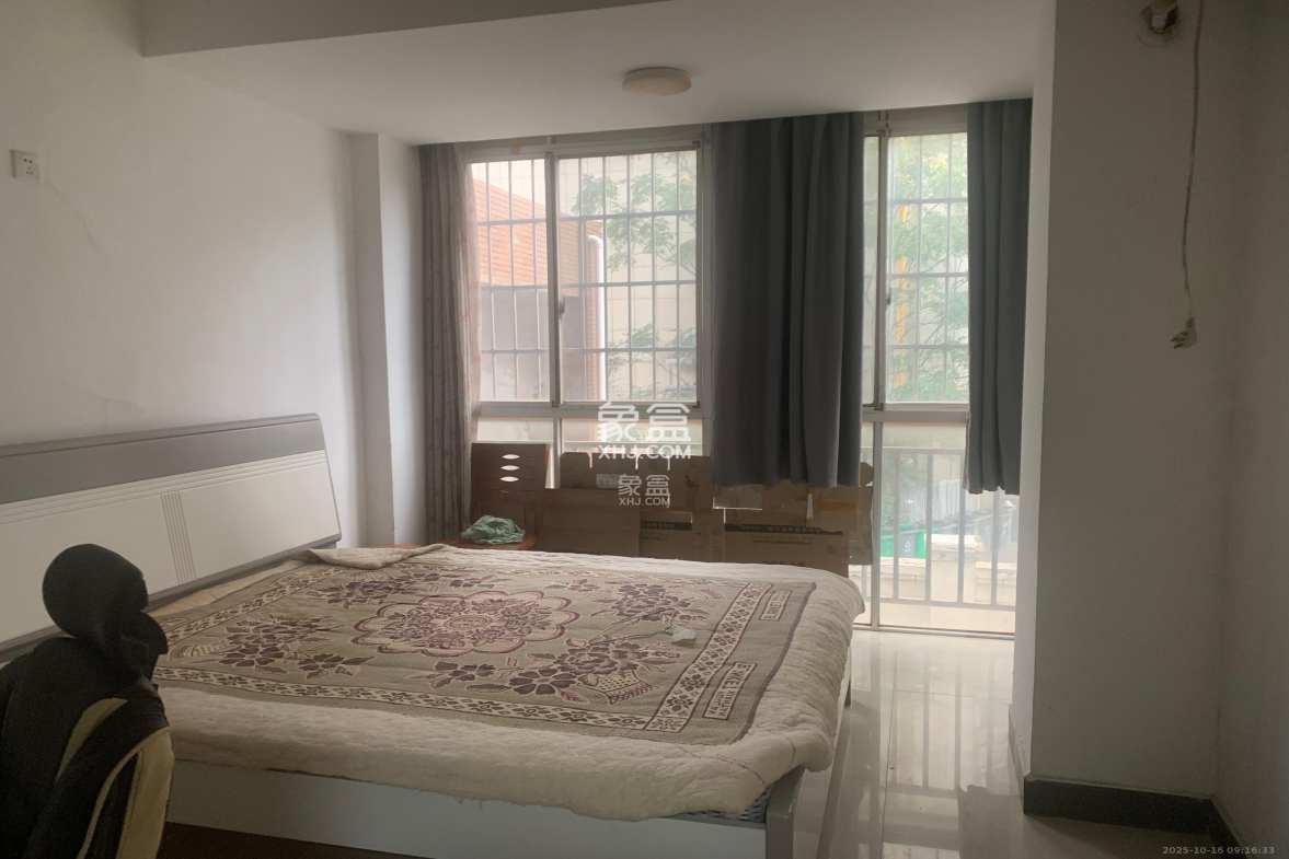 山水湾 2室2厅1卫 1500.0元/月 山水湾 2室2厅1卫 1500.0元/月室内图