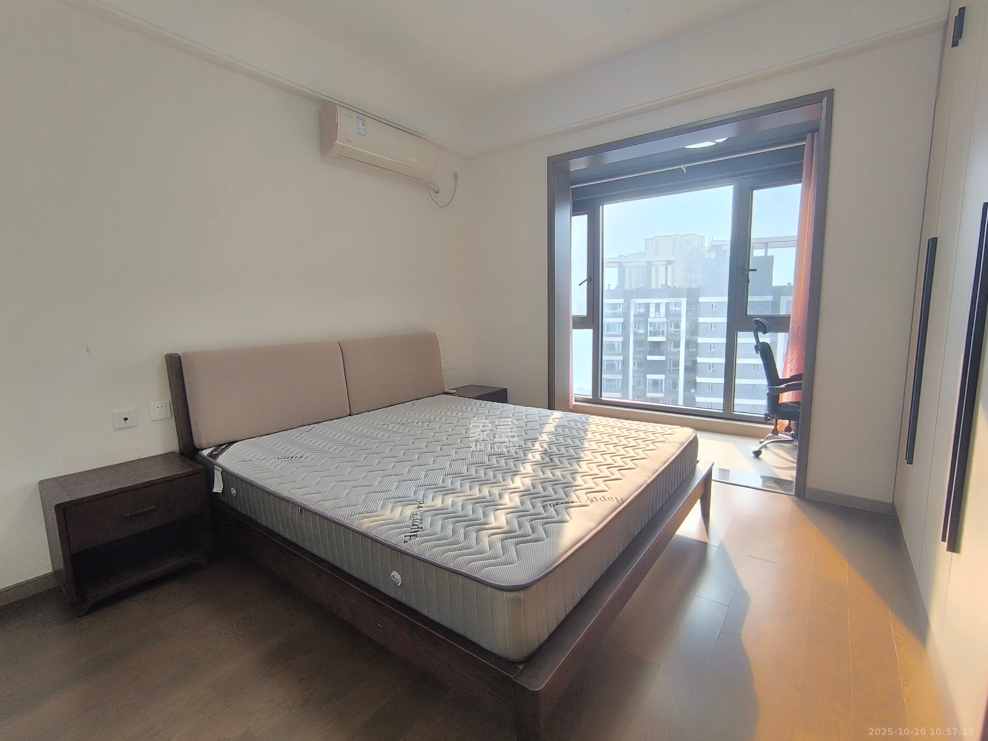 保利天禧C区  4室2厅2卫    4300.0元/月室内图
