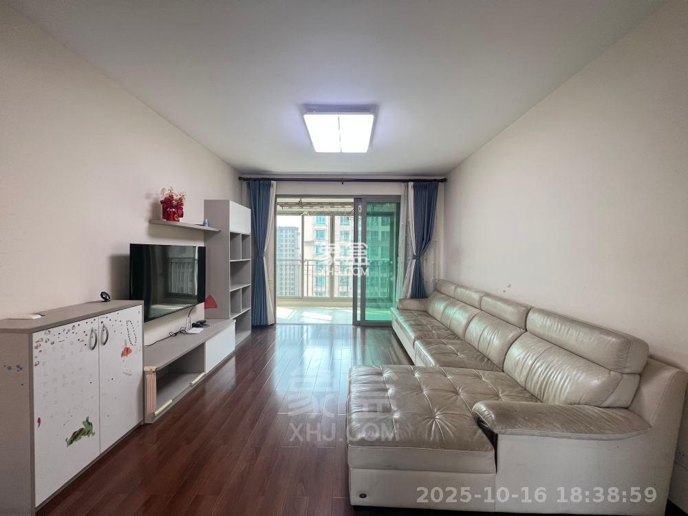 晋合湘水湾三期  4室2厅2卫    2700.0元/月