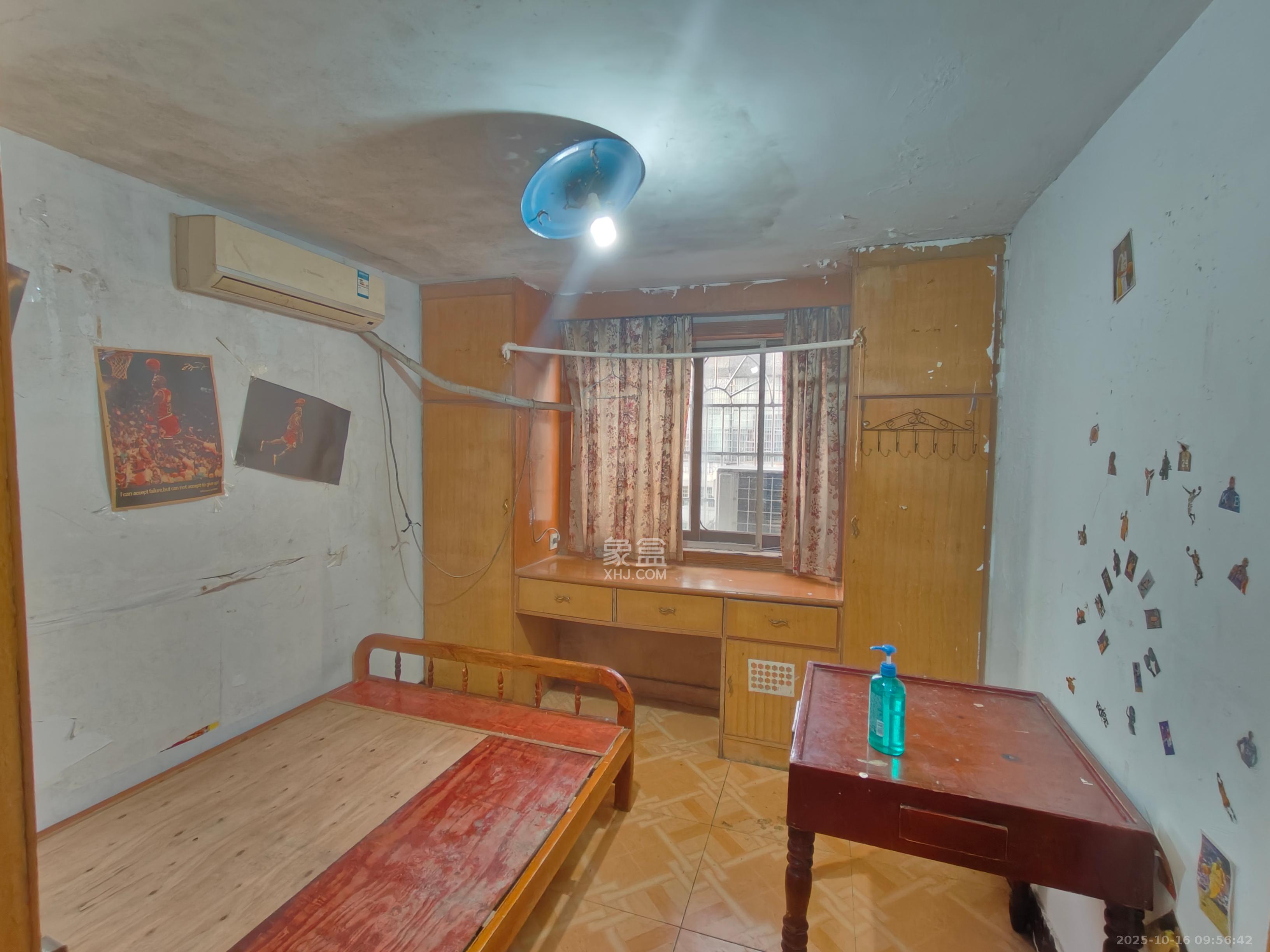 英才园一片  4室2厅1卫    3000.0元/月 英才园一片  4室2厅1卫    3000.0元/月室内图