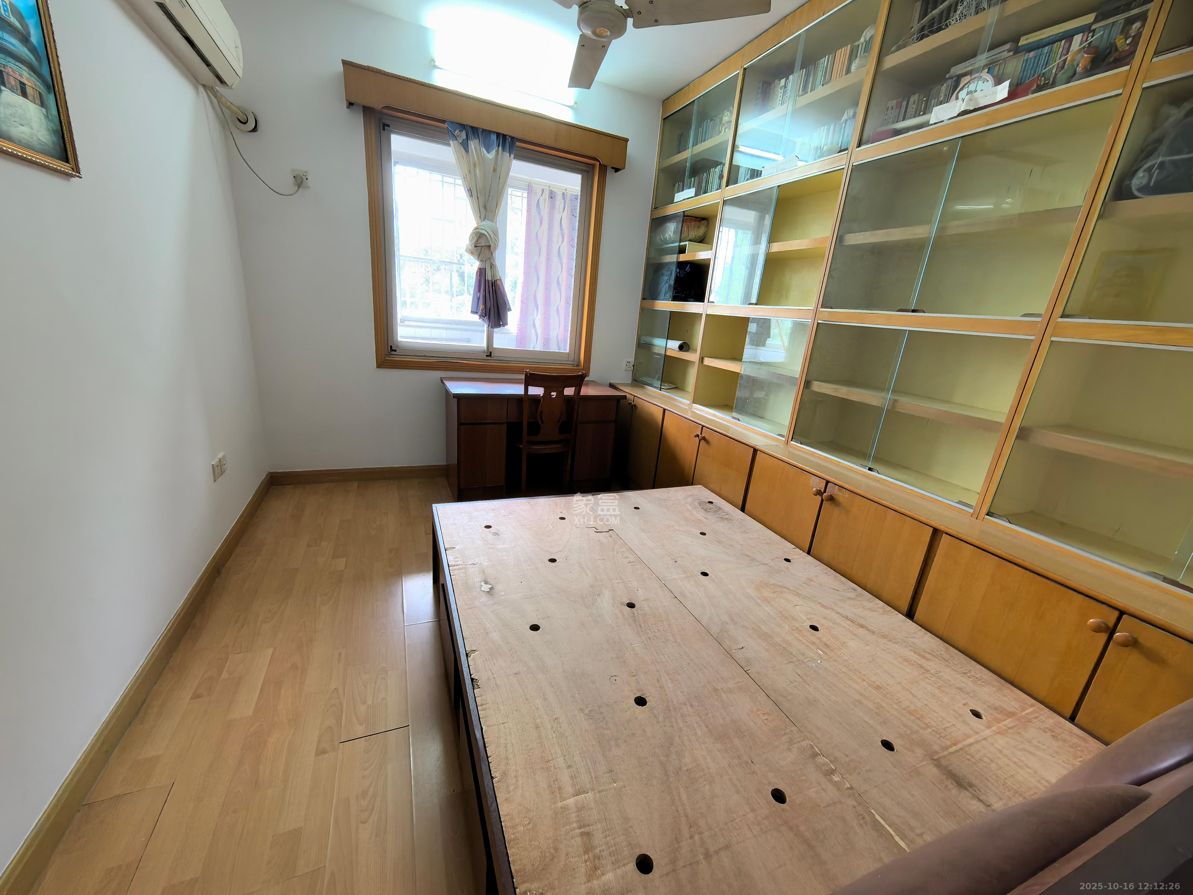 师大赫石北村 3室2厅1卫 4200.0元/月 师大赫石北村 3室2厅1卫 4200.0元/月室内图