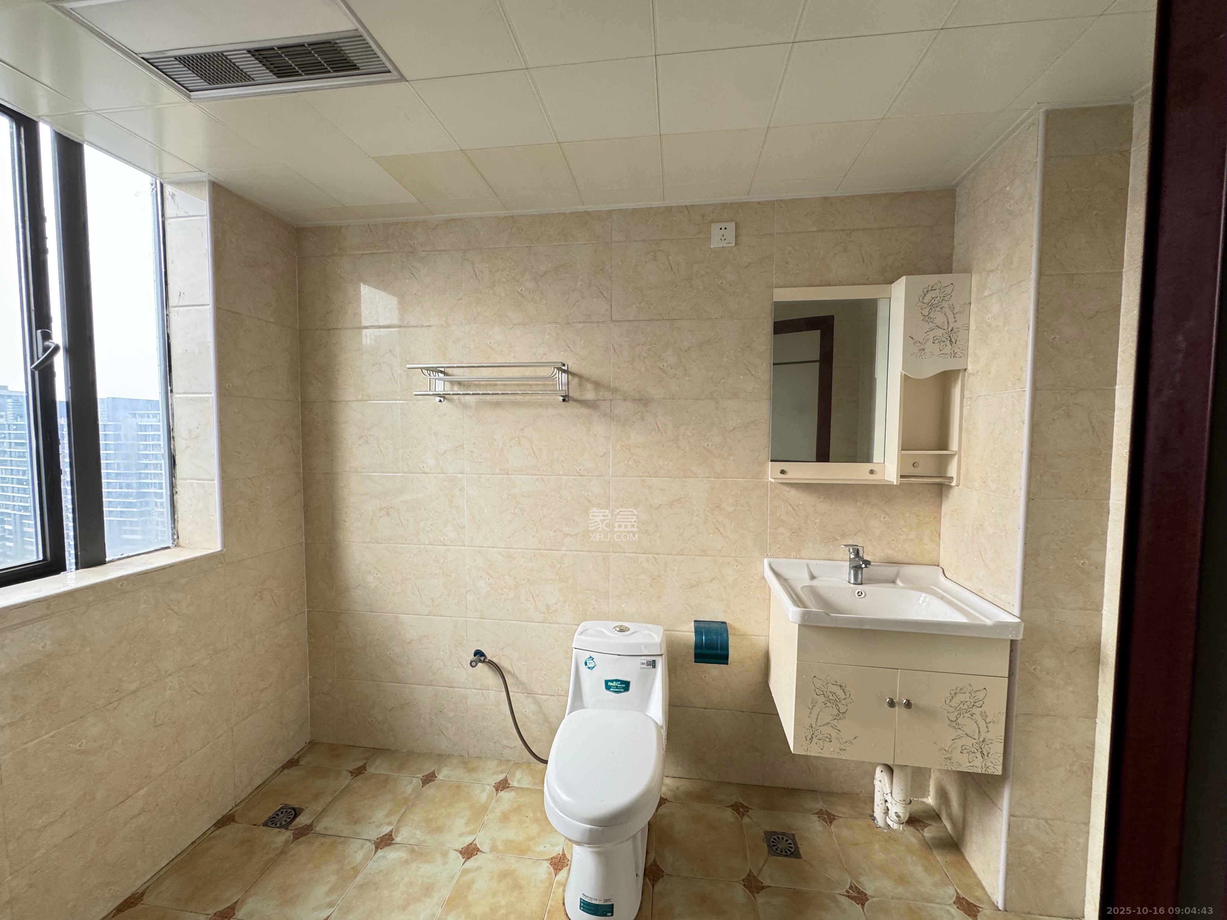 恒基凯旋门一二期 3室2厅2卫 2800.0元/月 恒基凯旋门一二期 3室2厅2卫 2800.0元/月室内图