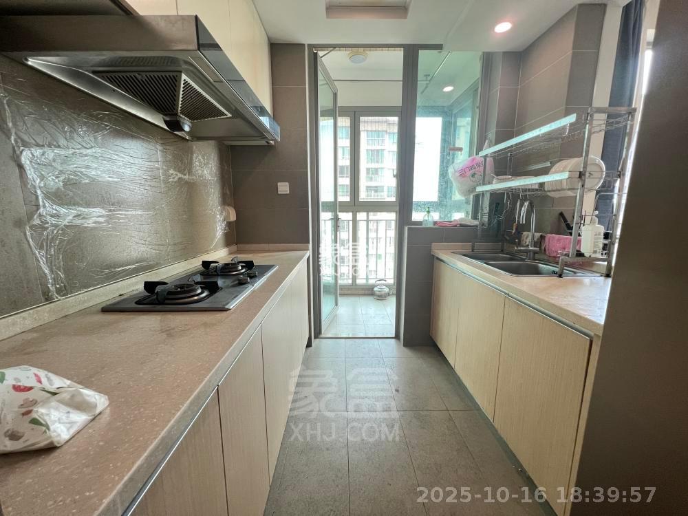 晋合湘水湾三期  4室2厅2卫    2700.0元/月室内图