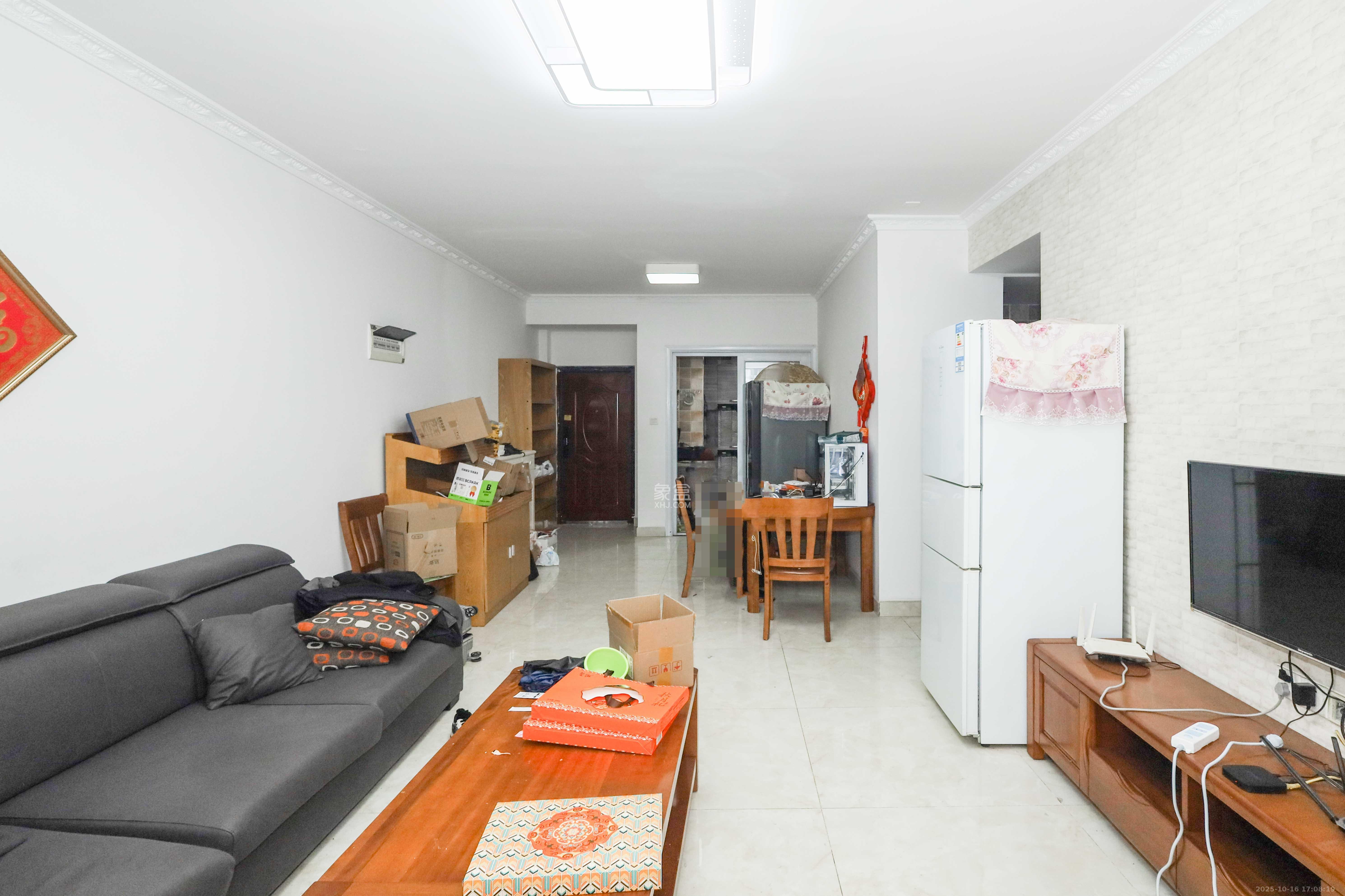 麓谷星辰  3室2厅1卫    85.0万客厅