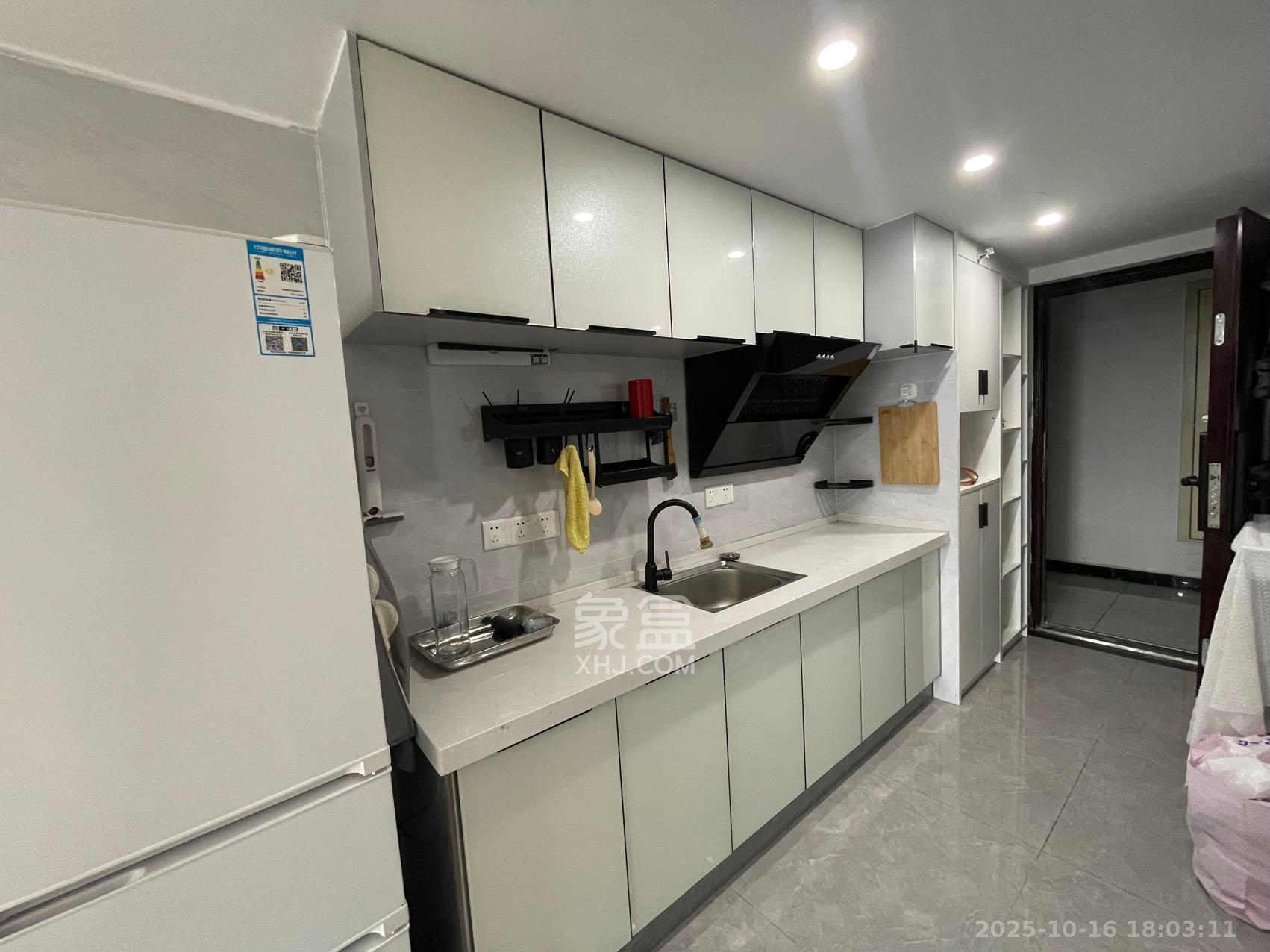 新长海D1站  1室0厅0卫    1500.0元/月 新长海D1站  1室0厅0卫    1500.0元/月室内图