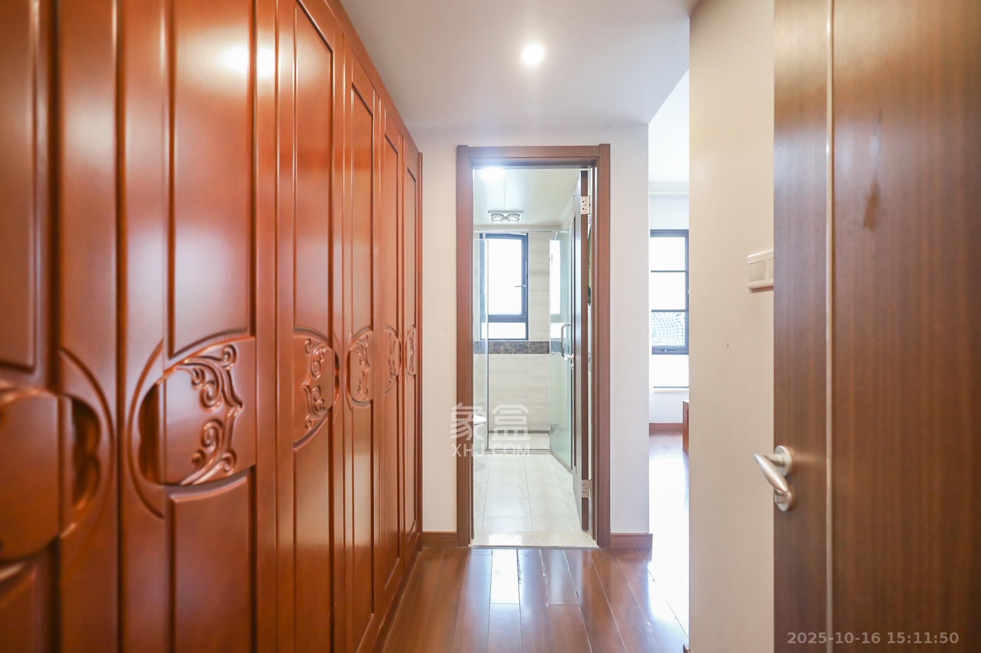 万科里金域国际  3室2厅2卫    158.0万 万科里金域国际  3室2厅2卫    158.0万其他