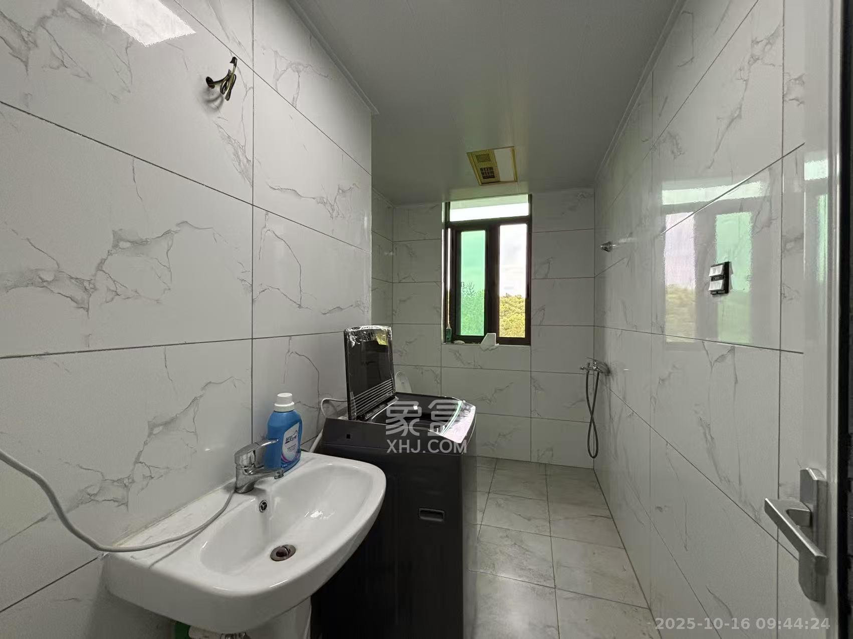 一六三家园  3室2厅1卫    2500.0元/月 一六三家园  3室2厅1卫    2500.0元/月室内图