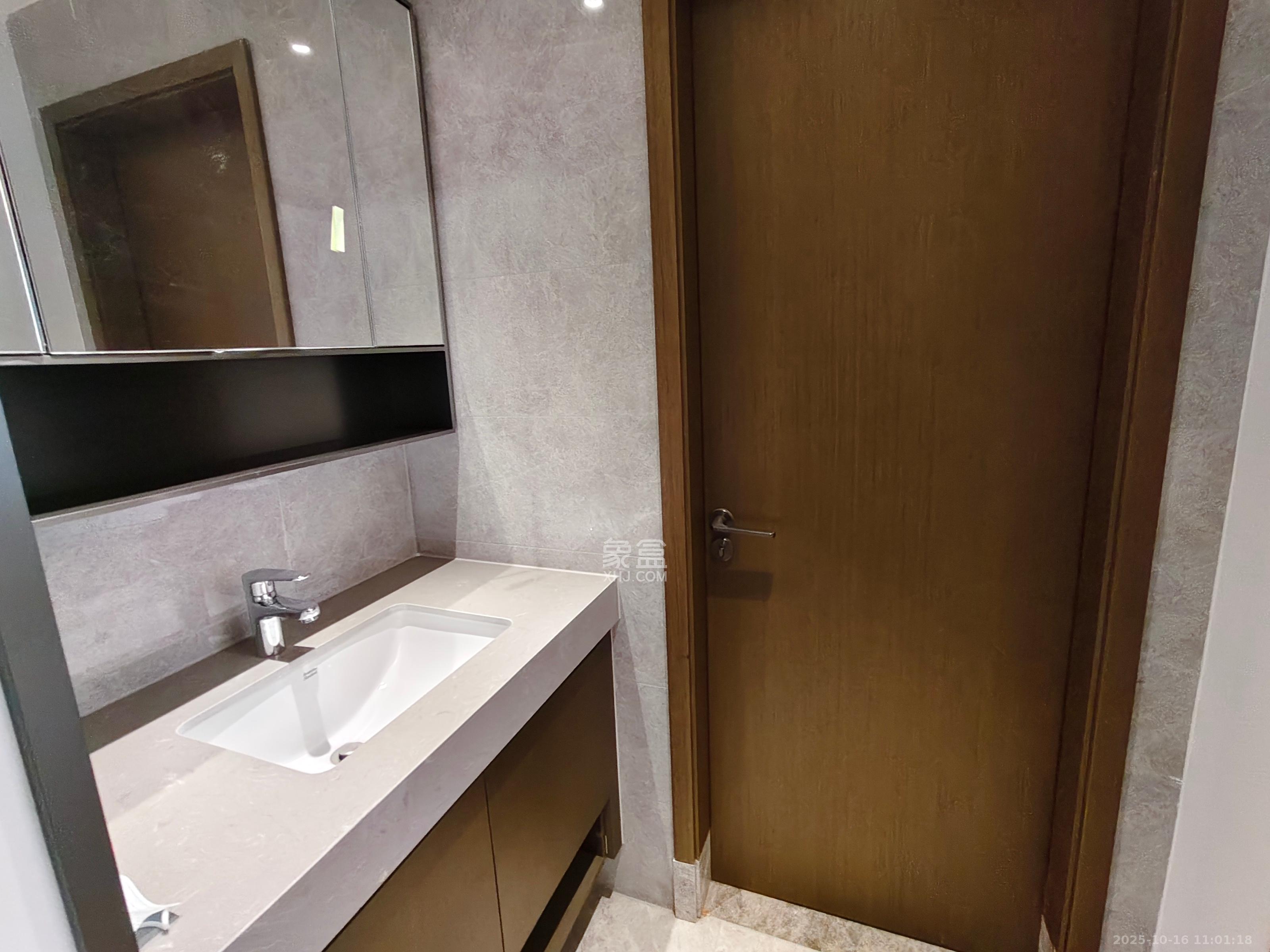 荣盛锦绣学府  1室1厅1卫    2000.0元/月室内图