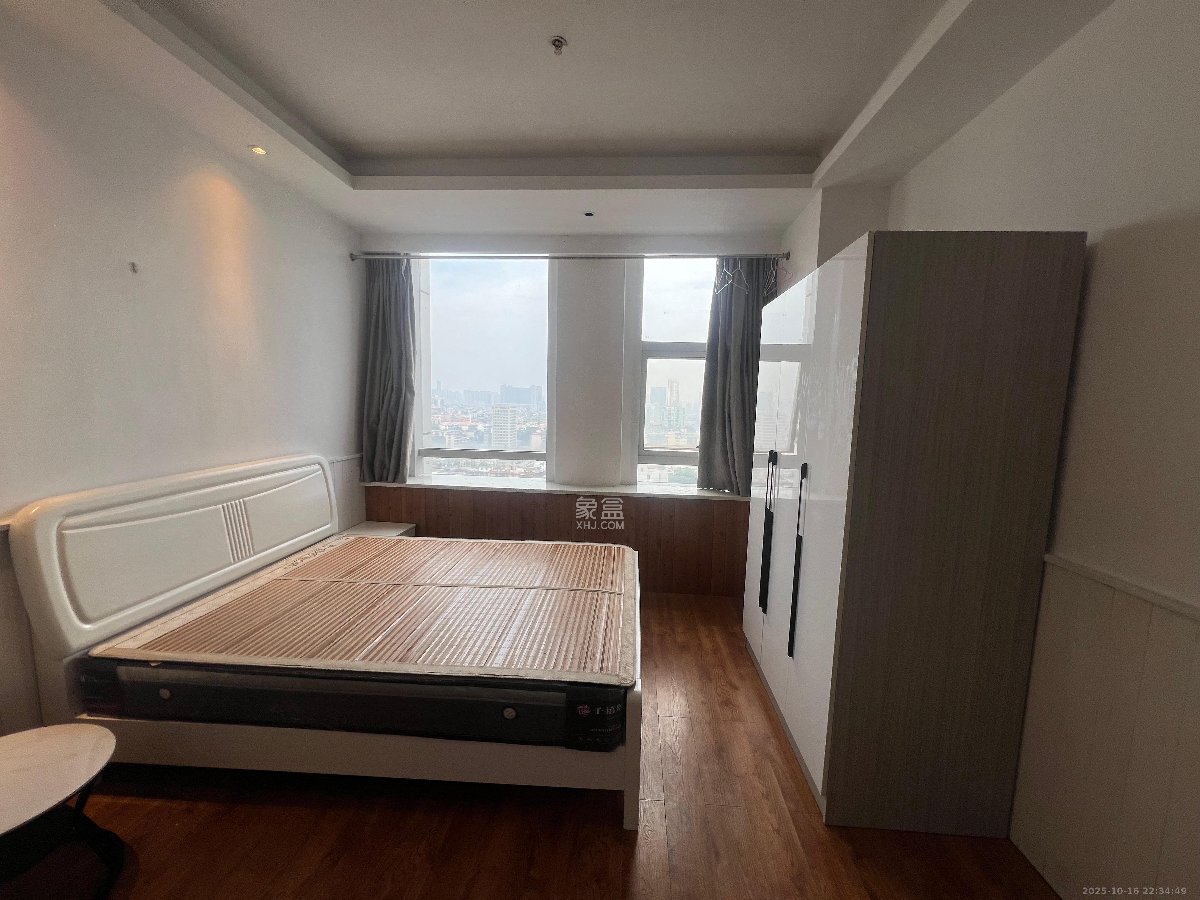 宇成朝阳广场  1室1厅1卫    1900.0元/月室内图